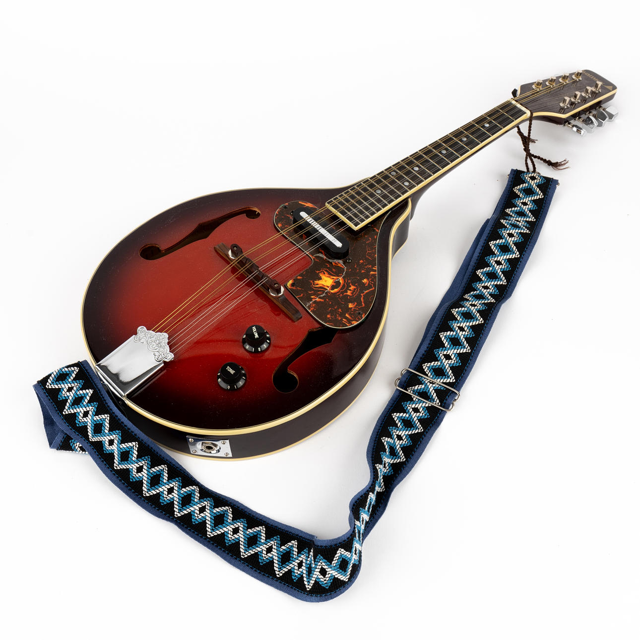 A SAMICK MANDOLIN, SM16AME, Korea, 1990's. Collectables - Musical