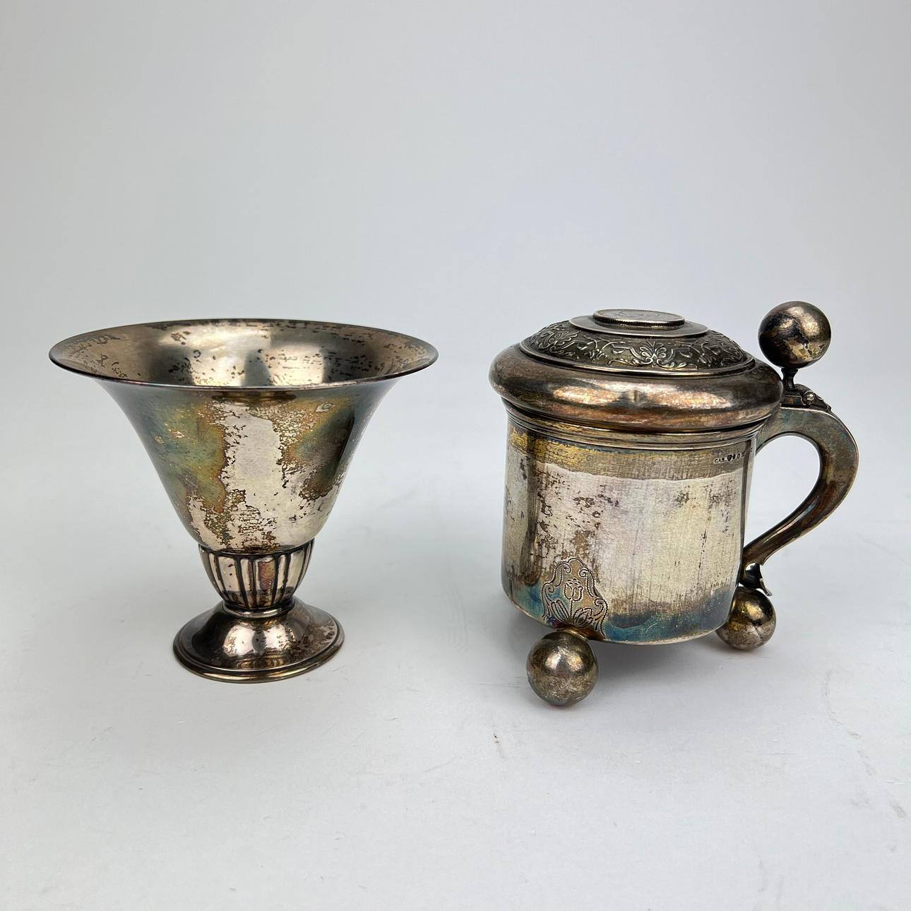 SILBER, 2 Stück, Gewicht ca. 267 Gramm.