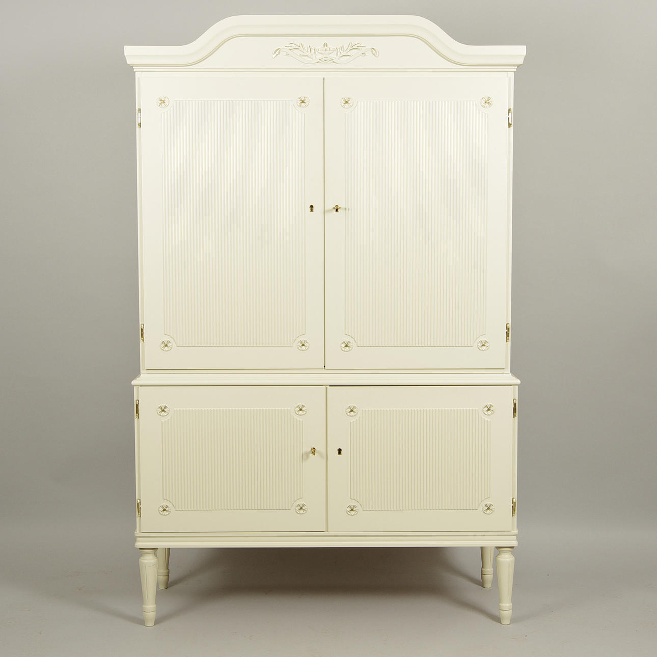 MATSALSSKÅP, vitmålat, gustaviansk stil, 1900-tal.