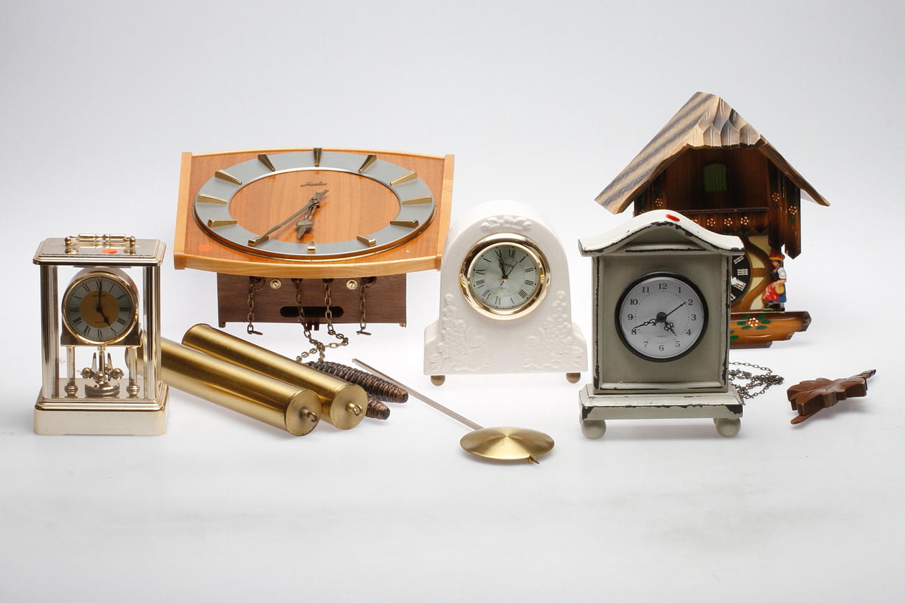 KLOCKOR, 5 st, 1900-tal.