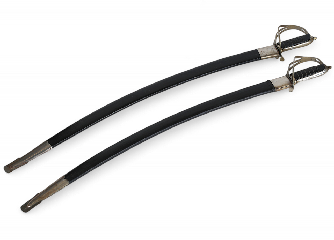 Zwei indische Säbel, 20. Jahrhundert.