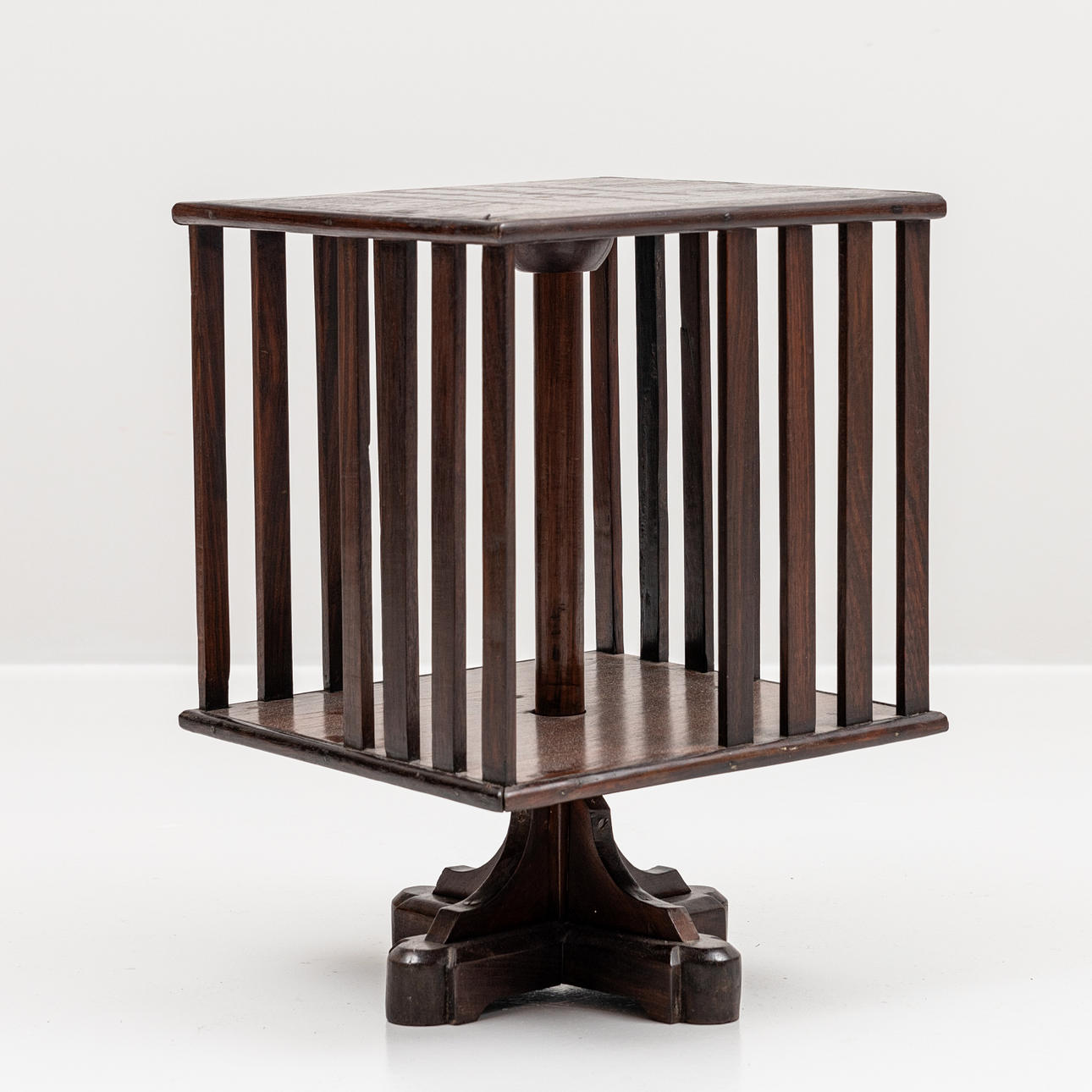 SPINDEHJUL, bøg, hårdttræ, orientalsk, 1900-tallet.