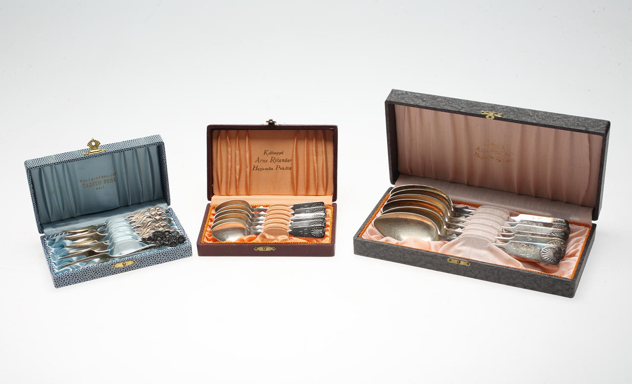 SILVERSKEDAR M M, 18 delar, 1900-talets första hälft.