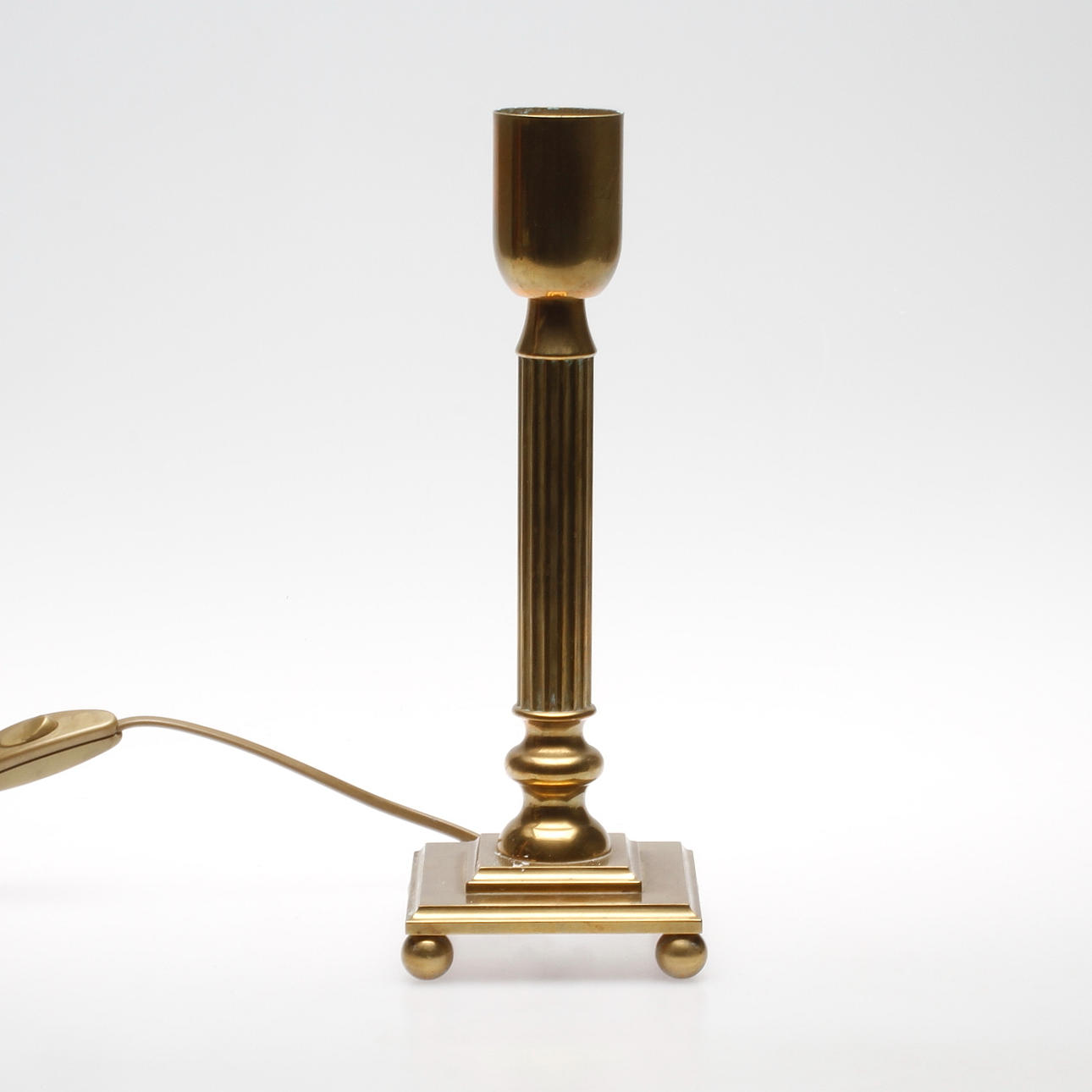 LAMPFOT, mässing, Gusum.