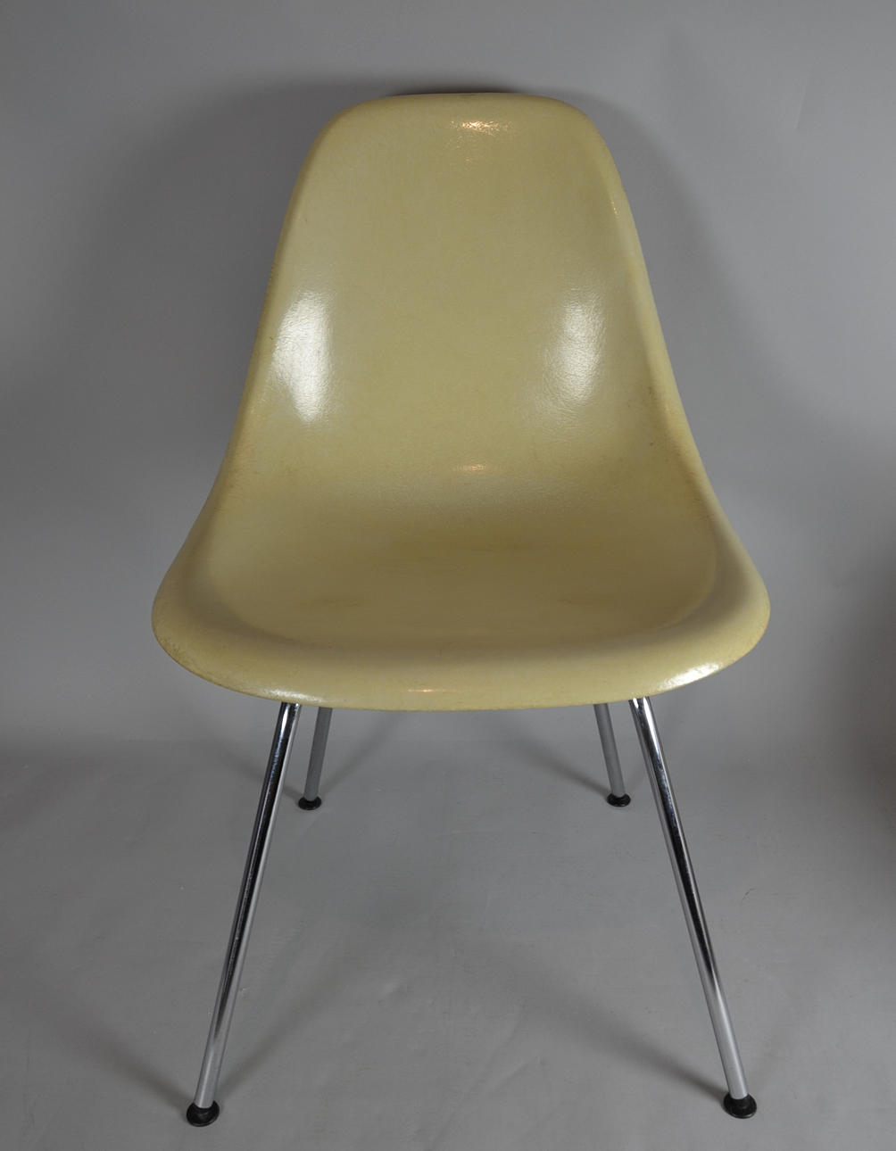 CHARLES & RAY EAMES. EN SIDOSTOL DSX.