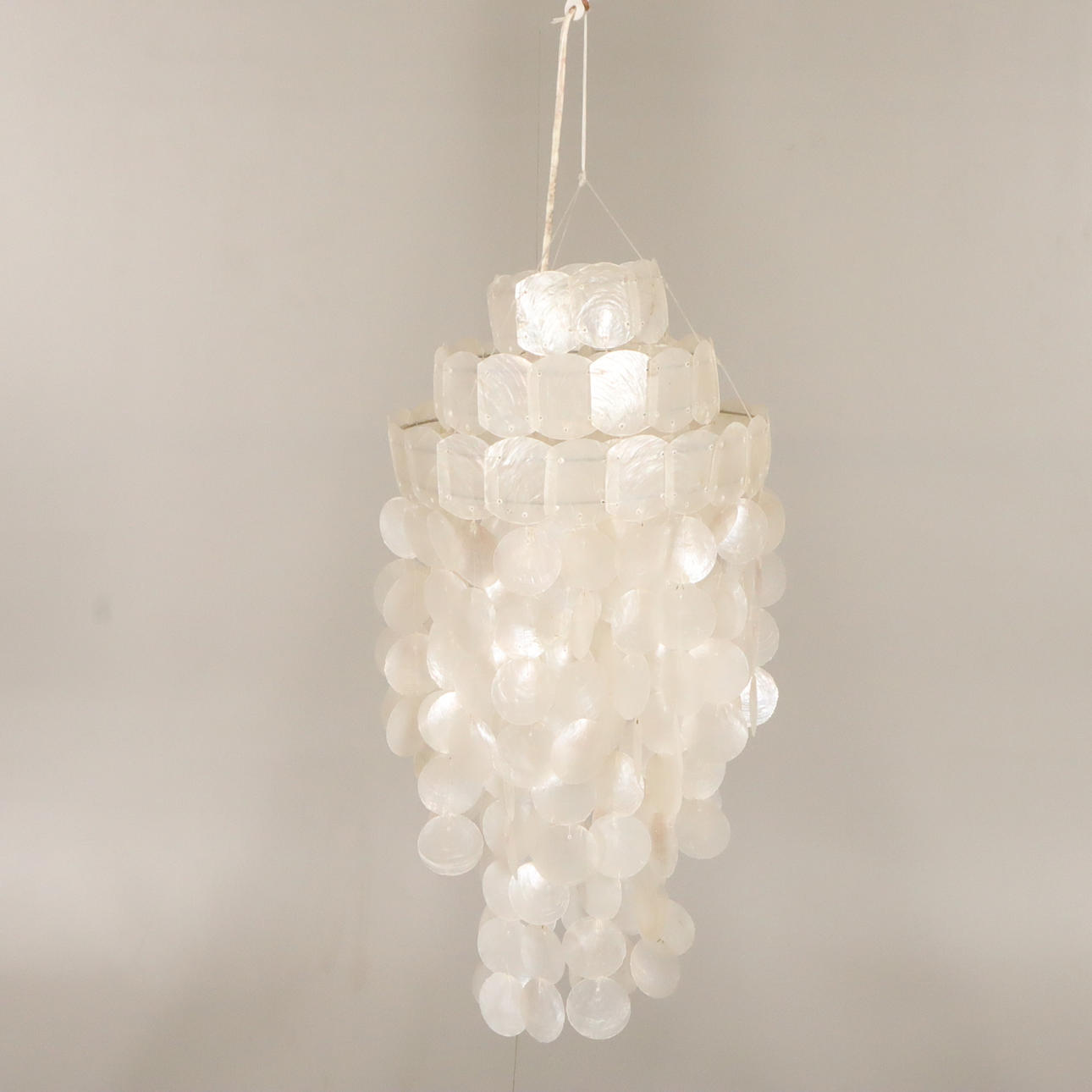 LOFTSLAMPE, „muslingeskal“.