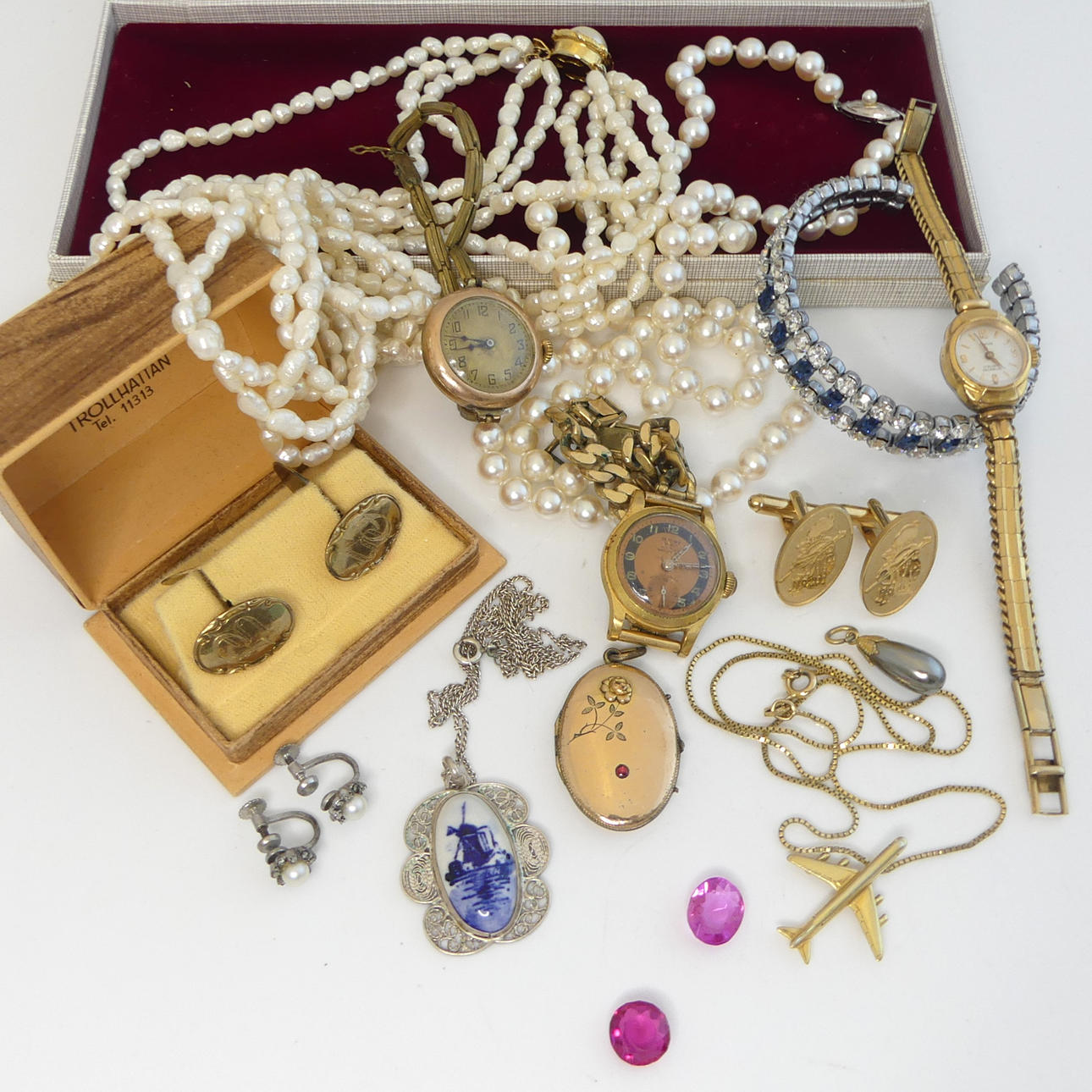 PARTI SMYCKEN OCH KLOCKOR.