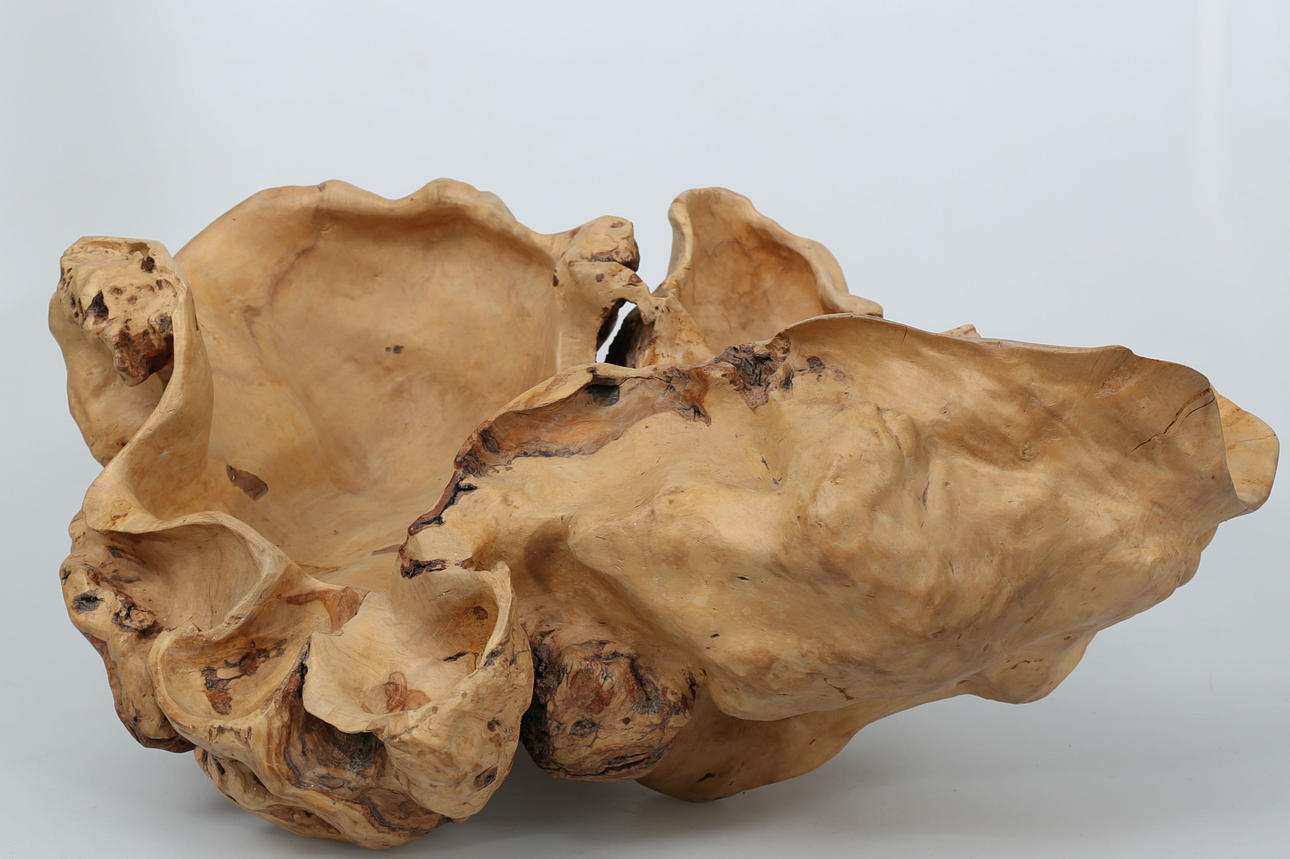 VRILSKÅL, skål gjord av vril/masurknöl, troligen björk, signerad, daterad 1966.