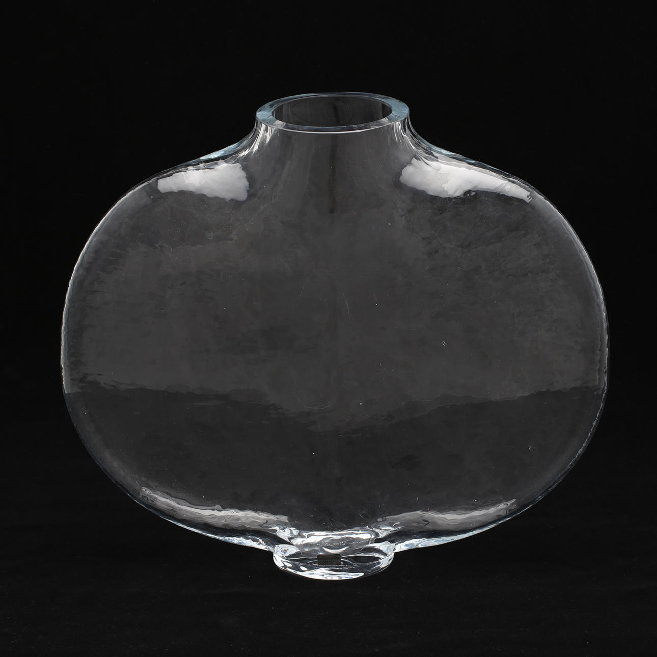 BIRGITTA WATZ. Vas, glas, "Thalia", Lindshammar, signerad och daterad -97.