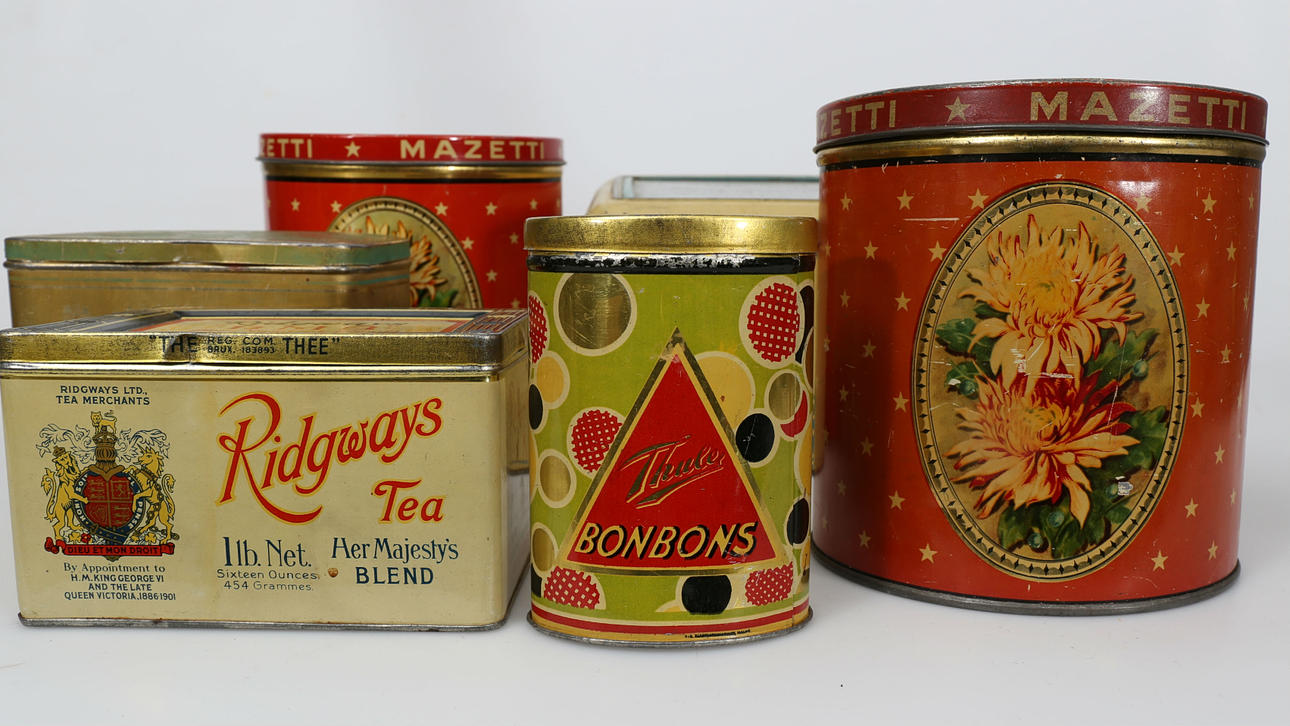 PLÅTBURKAR, 6 stycken, Bland annat Mazetti, 1900-talets första hälft.