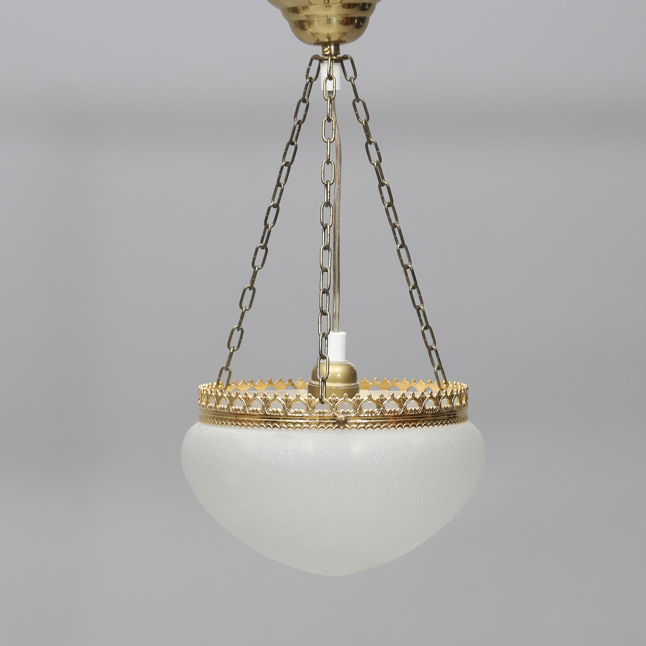 TAKLAMPA, glas/mässing, 1900-tal.