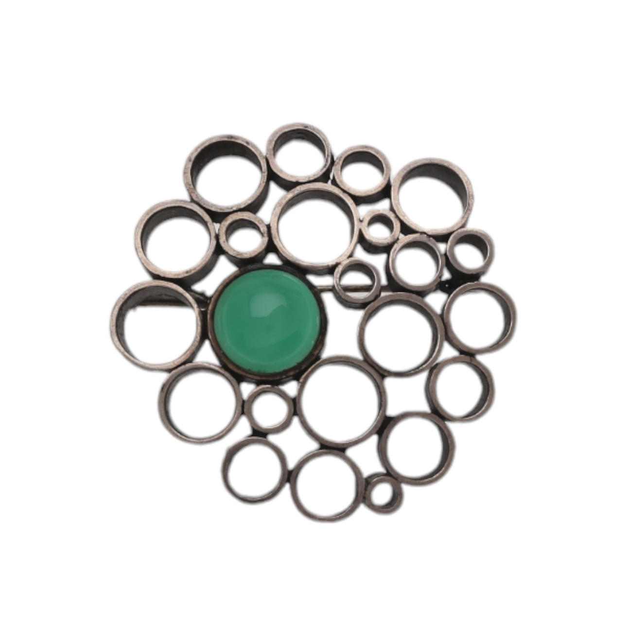 Silver- och krysoprasbrosch.