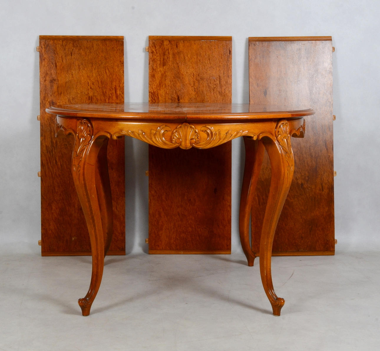 MATBORD, mahogny, rokokostil.