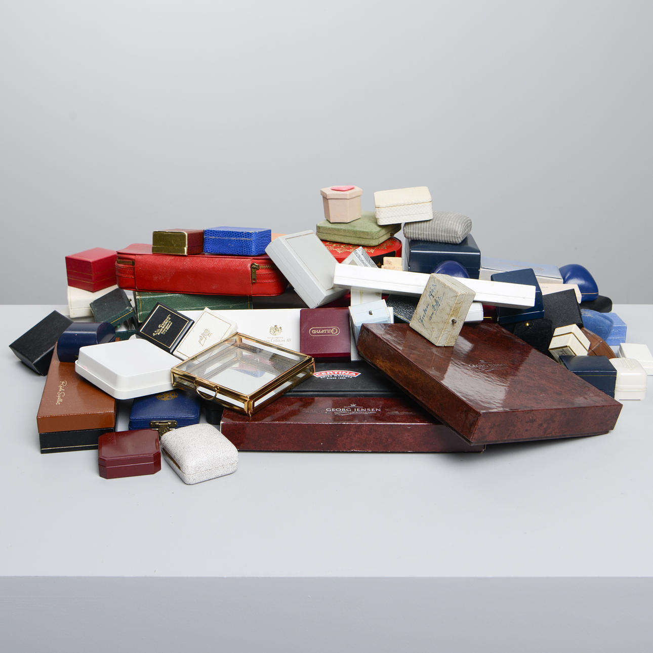 SMYCKESASKAR, ca 70 st.