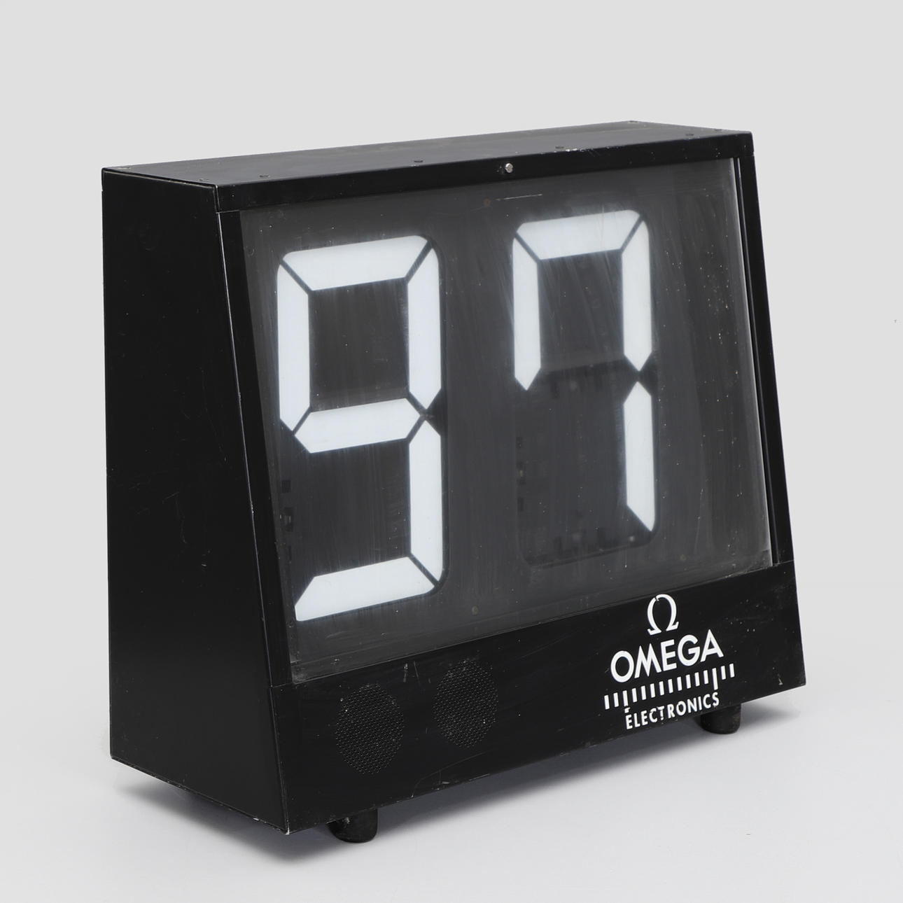 ANZEIGETAFEL, Omega Electronics.