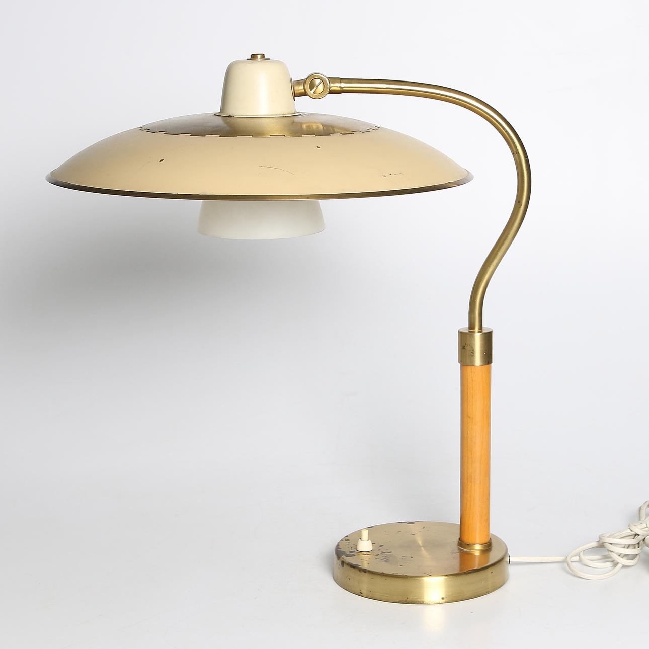 BORDSLAMPA, metall och trä, Art Deco, 1930-tal.