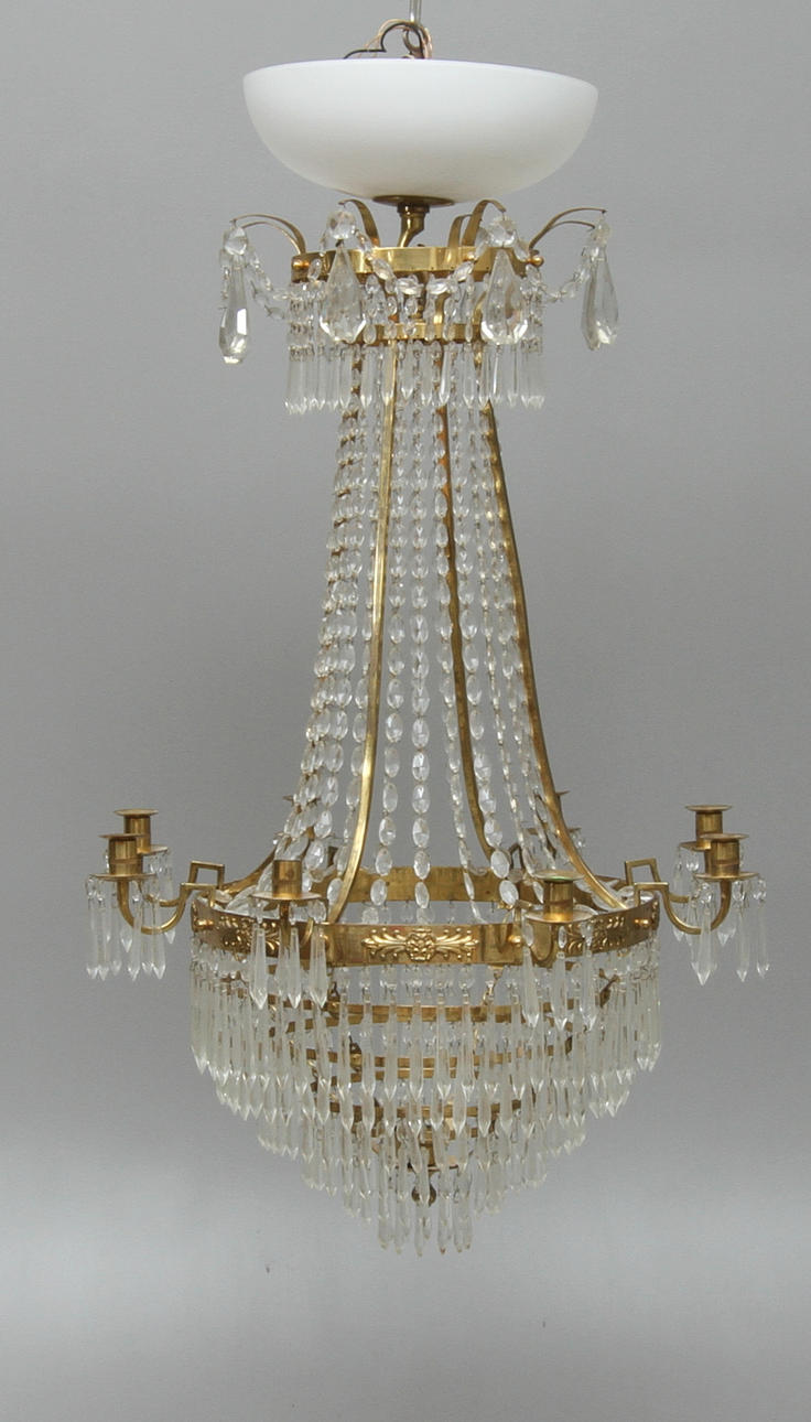 LJUSKRONA, 8 ljusarmar, 1 sparljus, gustaviansk stil.