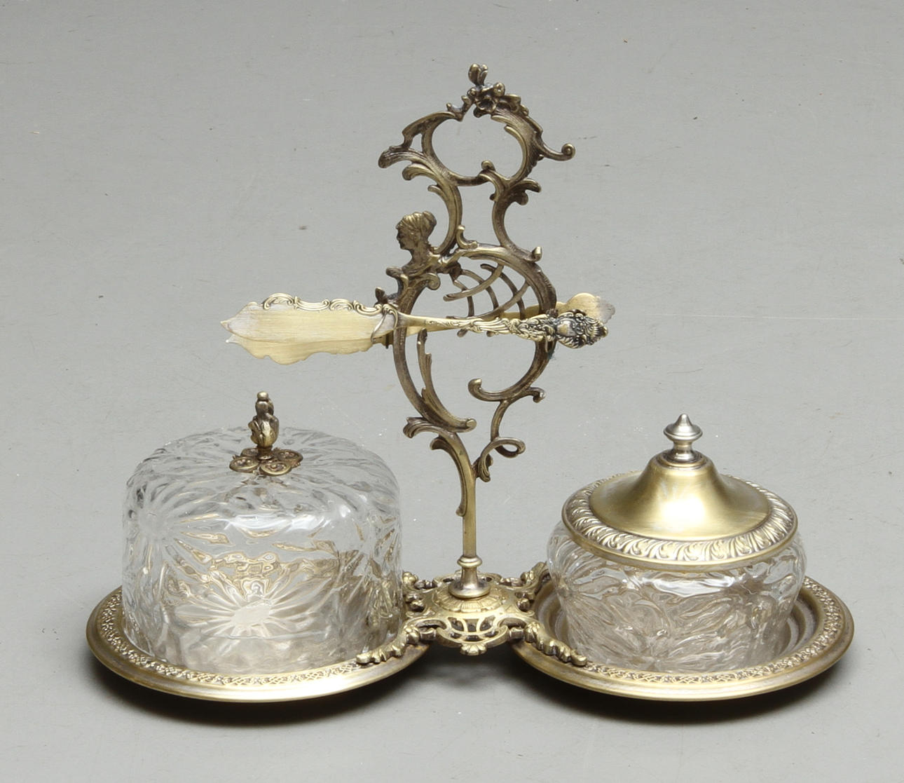 BORDSUPPSATS, nysilver och glas, 1900-tal.