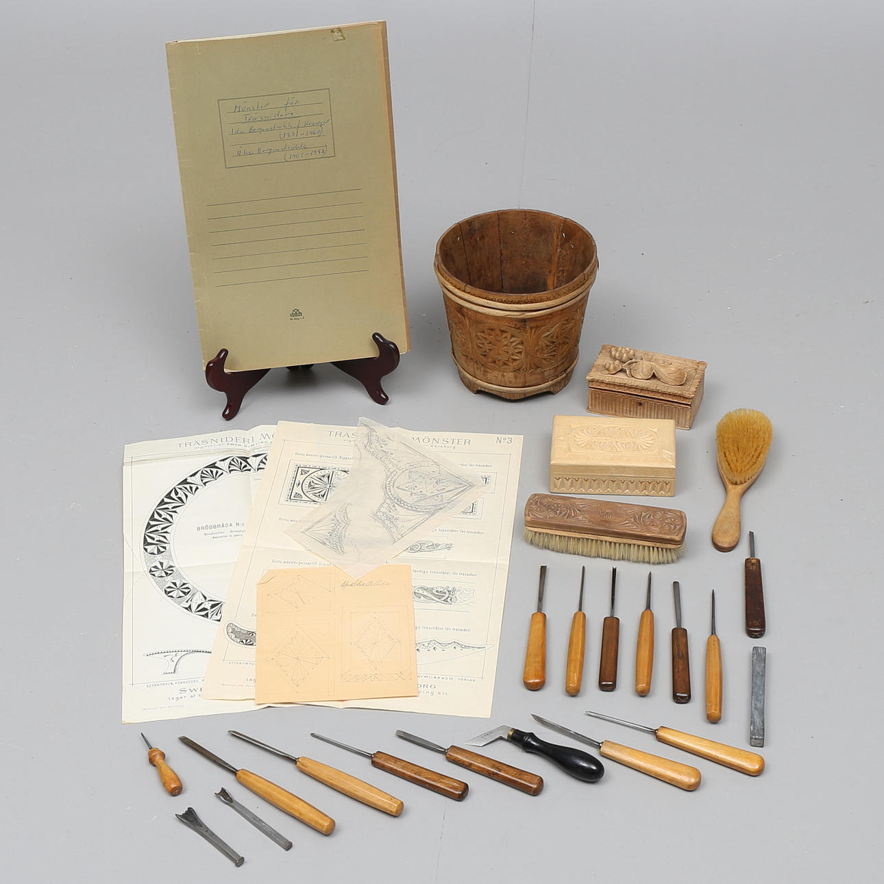 SKRIN, BORSTAR, KRUKA, snidat trä samt TRÄSNIDERIVERKTYG, Henry Taylor, Jonas & Colver.