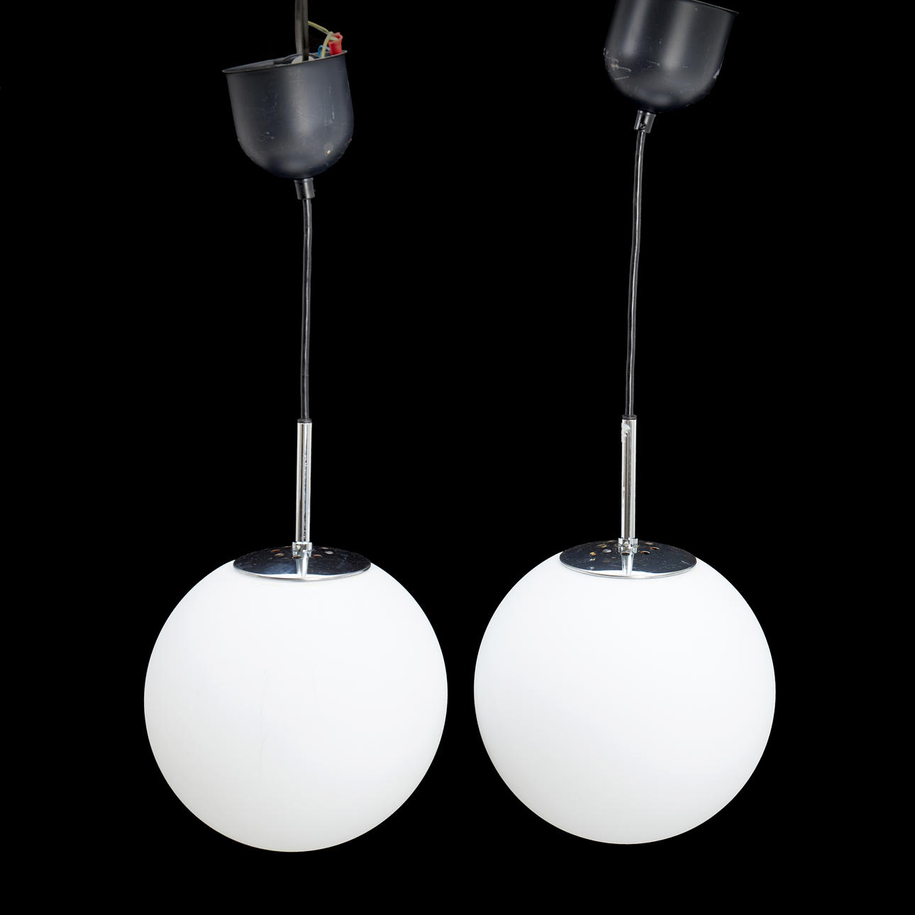 PENDELLAMPOR, ett par, Glashütte Limburg.