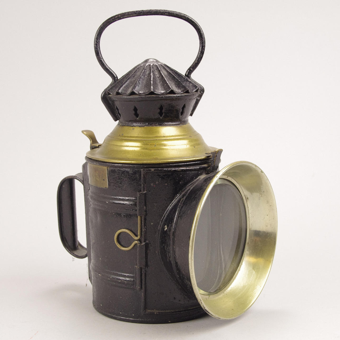 STINSLAMPA, mässing/målad metall, tidigt 1900-tal.