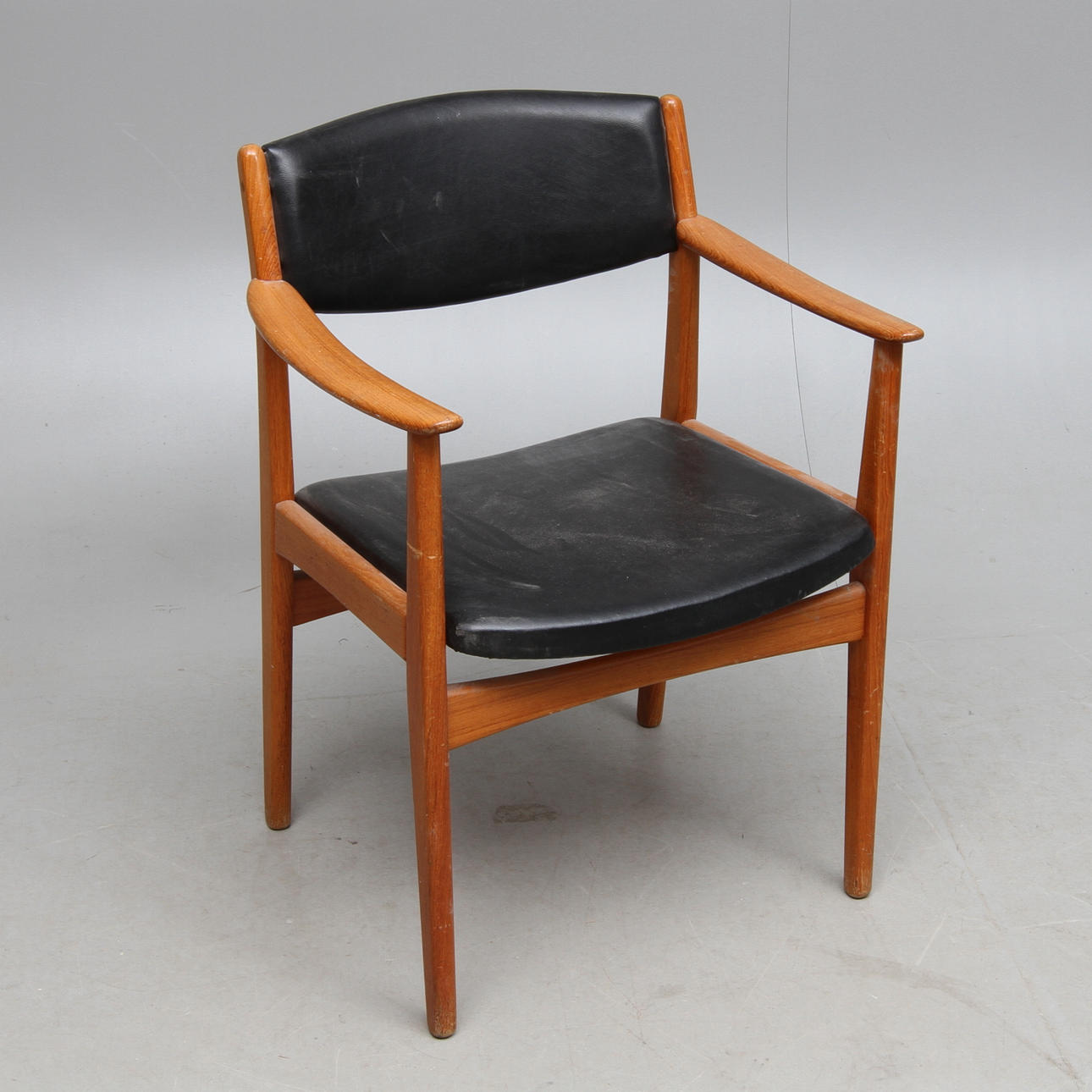 KARMSTOL, Albin Johansson & Söner, Hyssna. 1900-tal.