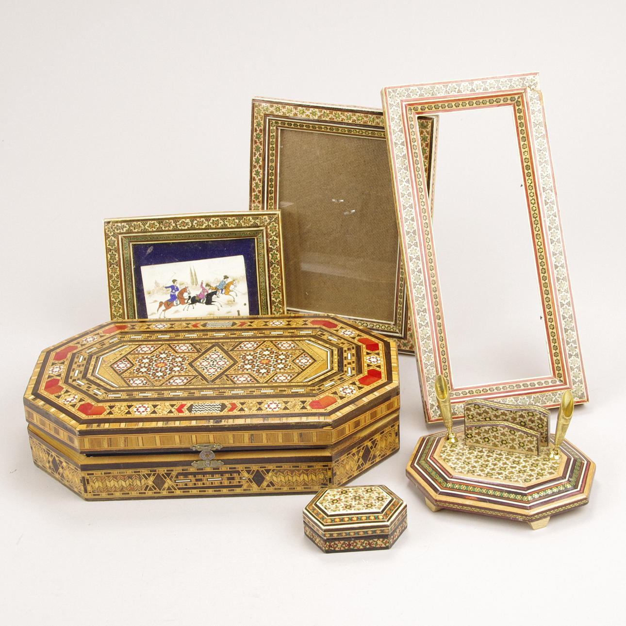 SKRIN, RAMAR MM, intarsia, Asien, sent 1900-tal.