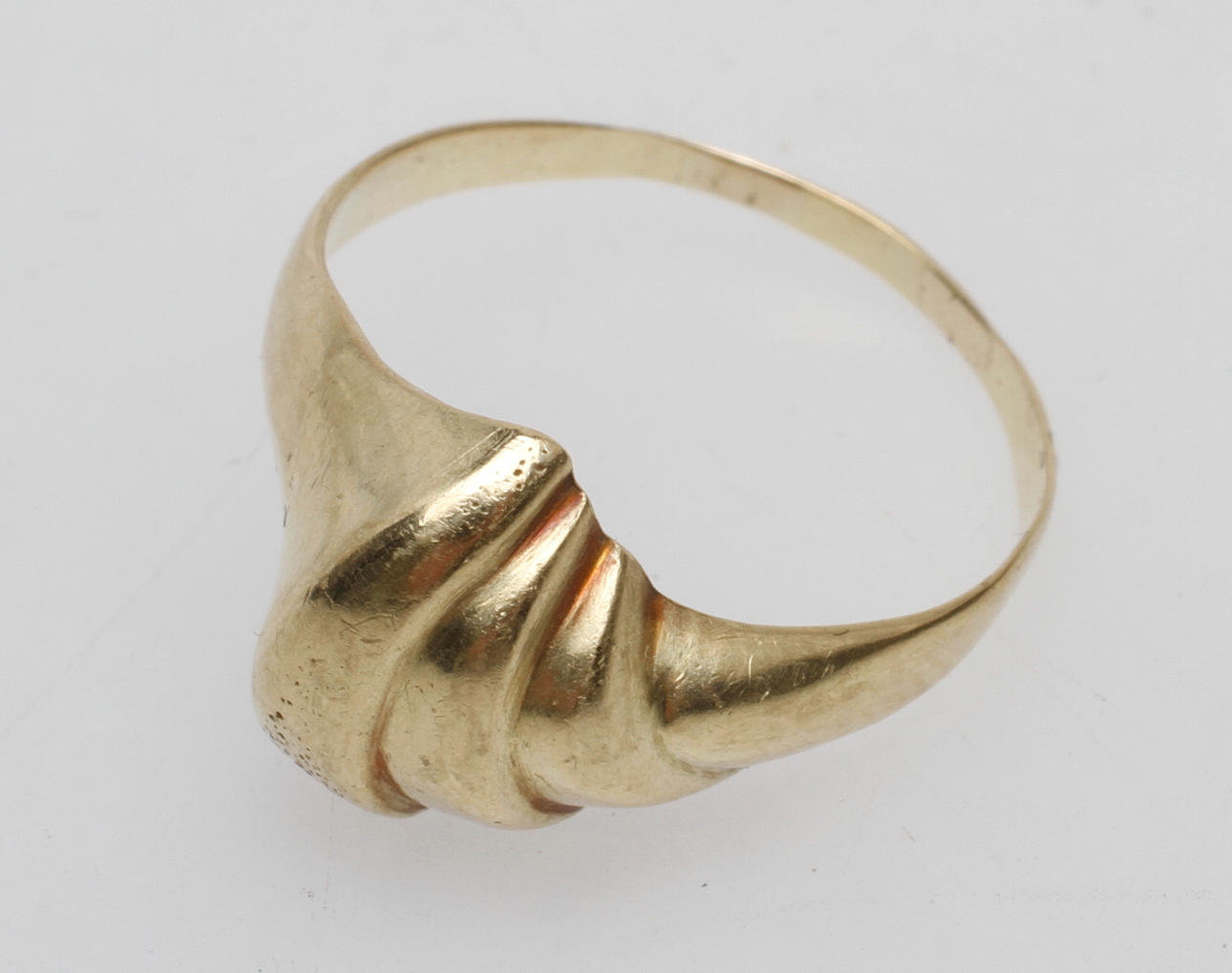 RING, 14k guld, vikt ca 2,5 gr.