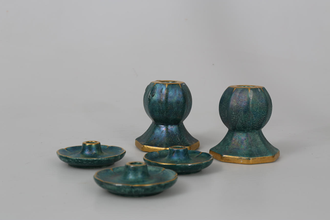 JOSEF EKBERG. Ljusstakar, flintgods, 5 stycken, Gustavsberg, signerade.