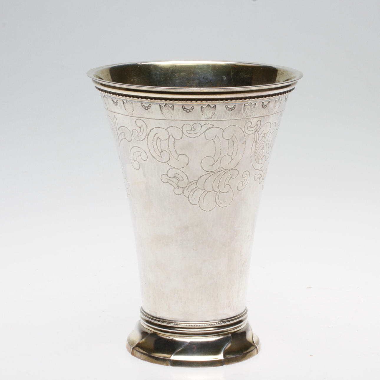 VAS, silver, rokokostil, K. Andersson, Stockholm 1956, vikt ca 485,8 gram.