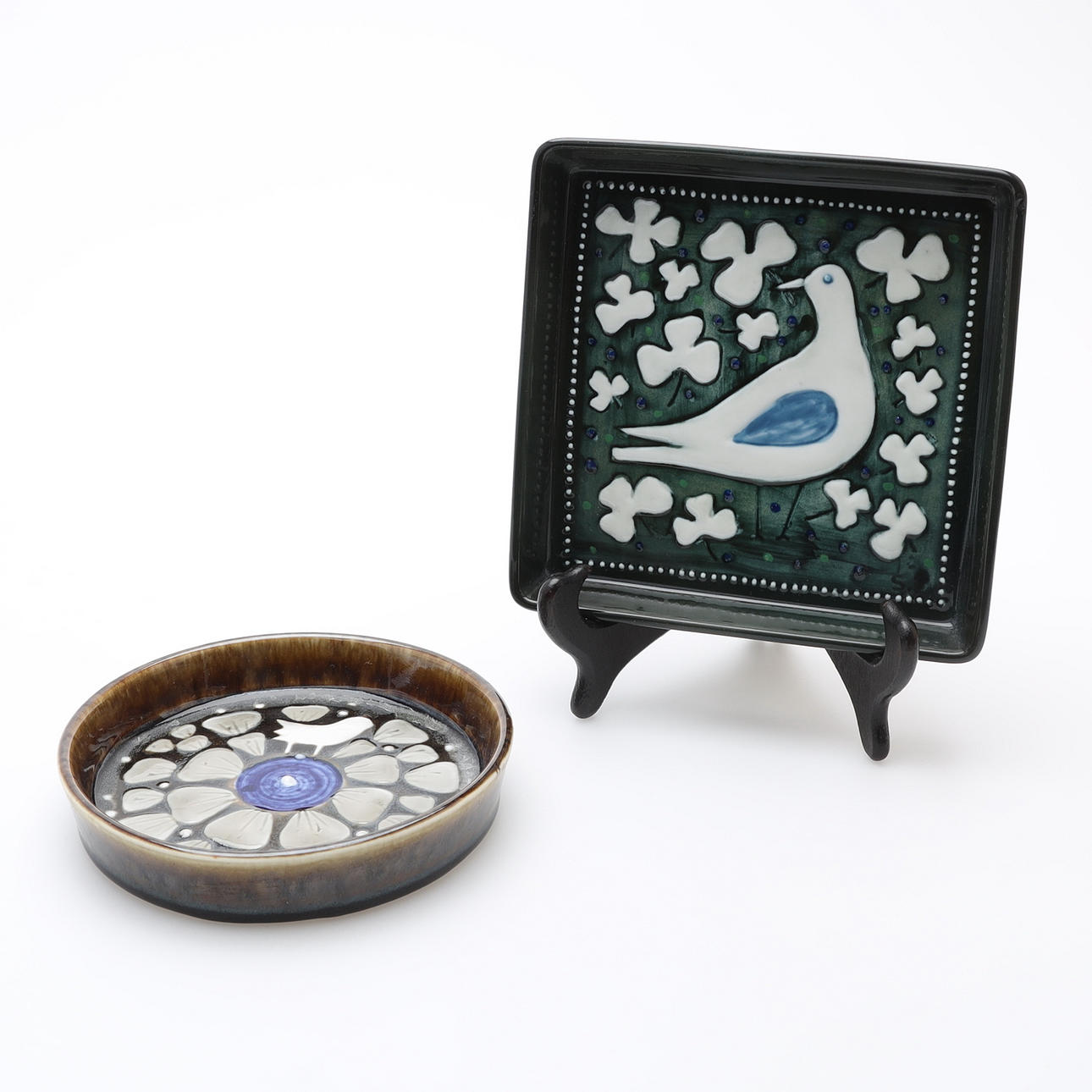 SYLVIA LEUCHOVIUS. ASTIAT, 2 st, Ateljé, Rörstrand.