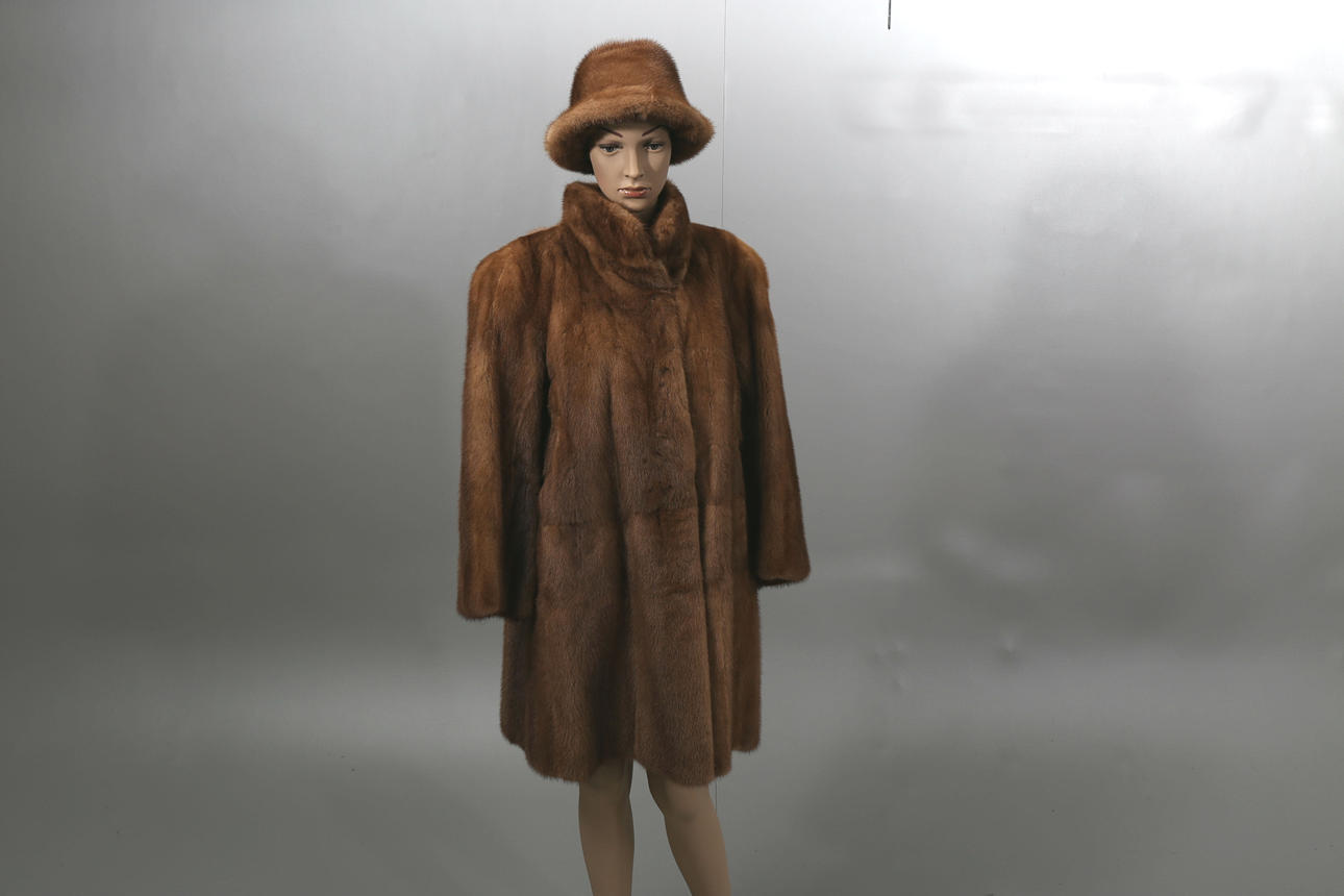 PÄLS MED HATT, mink, brun, 1900-talets andra hälft.