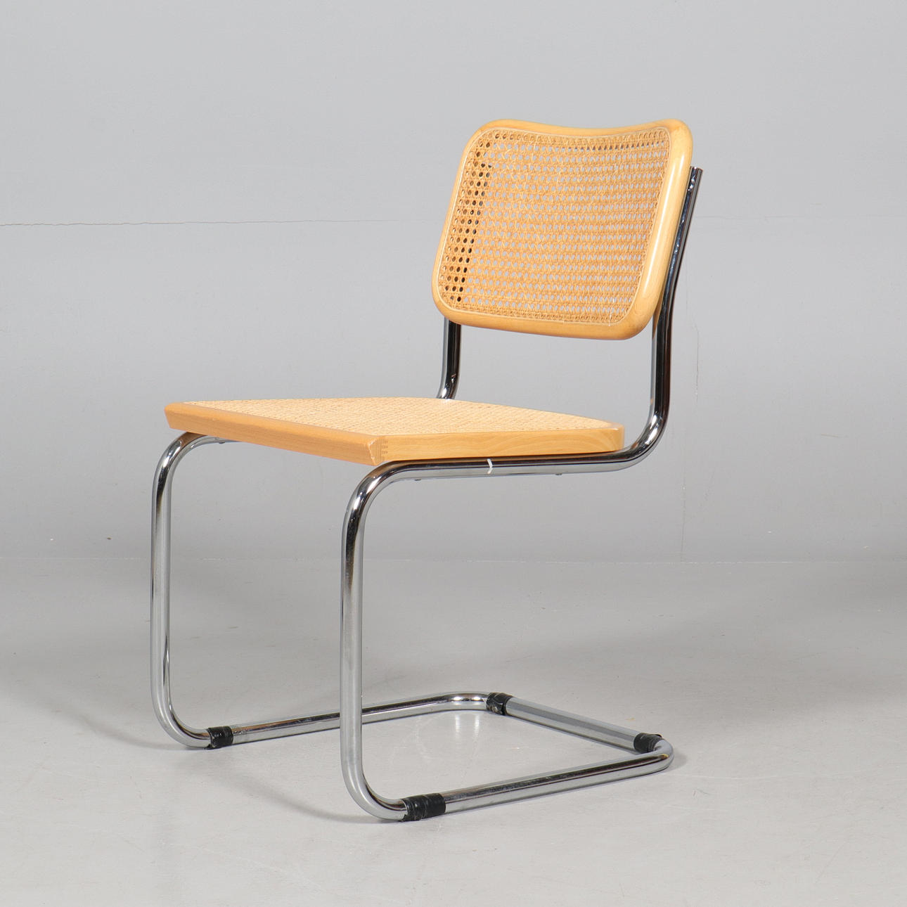 SILLA, estilo Bauhaus.