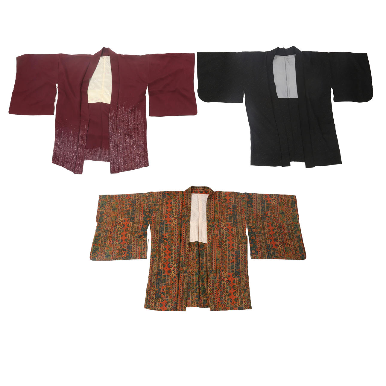 TRES PRENDAS JAPONESAS, SIGLO XX (3).