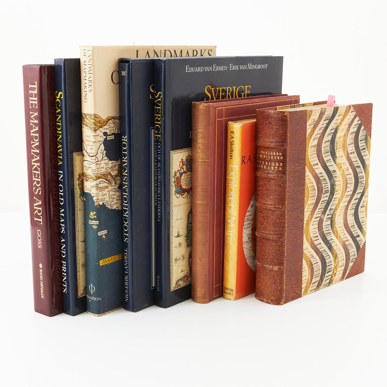 LIBROS SOBRE MAPAS, 8 volúmenes, incluidos los mapas de Estocolmo.