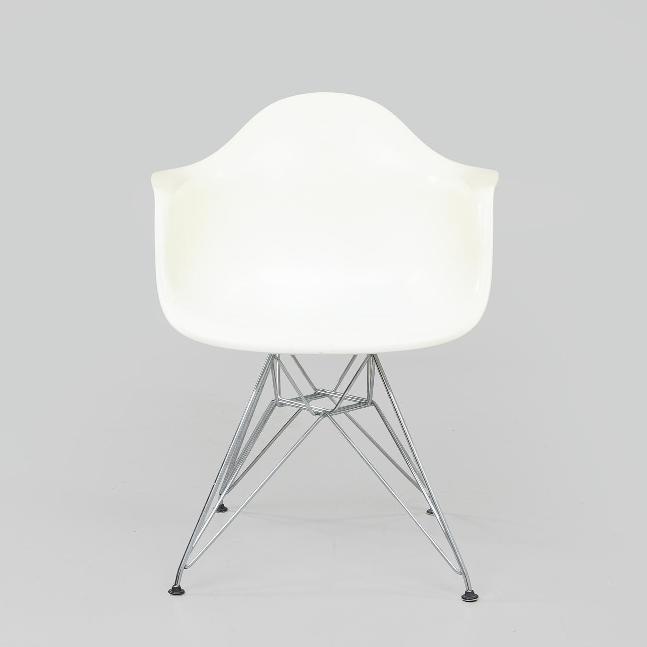 RAY & CHARLES EAMES. Sillón, «DAR» Vitra.