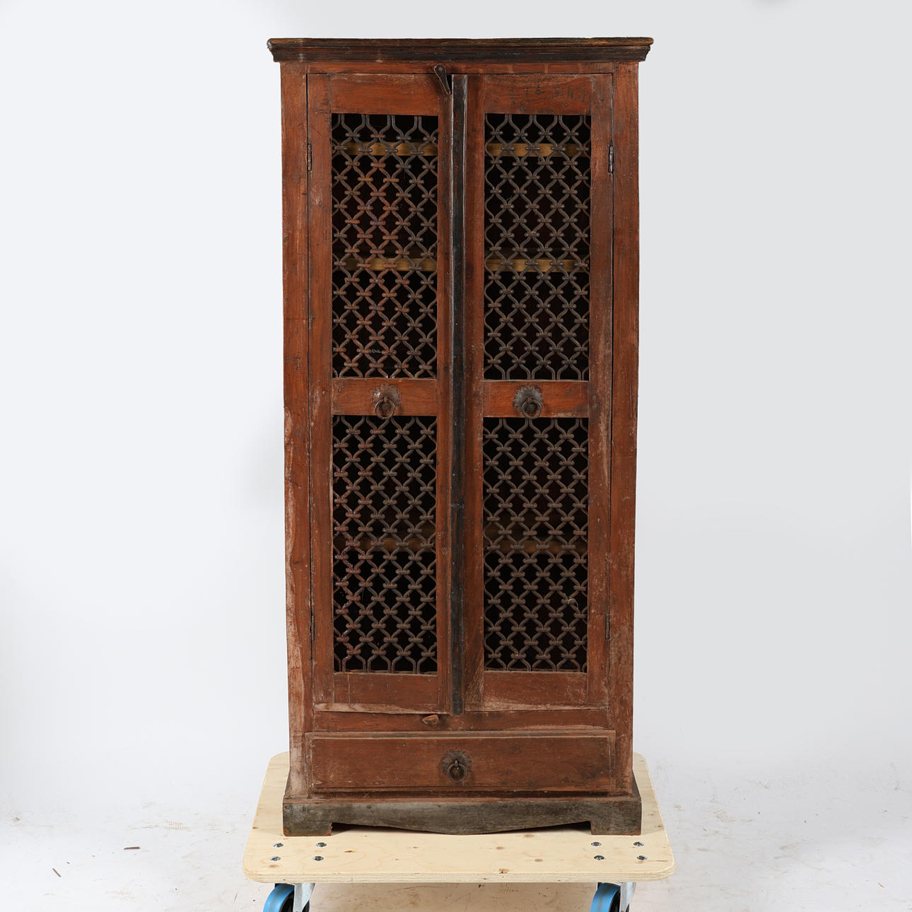 MATSKÅP, ÖSTTRÄ, 1900-TAL.