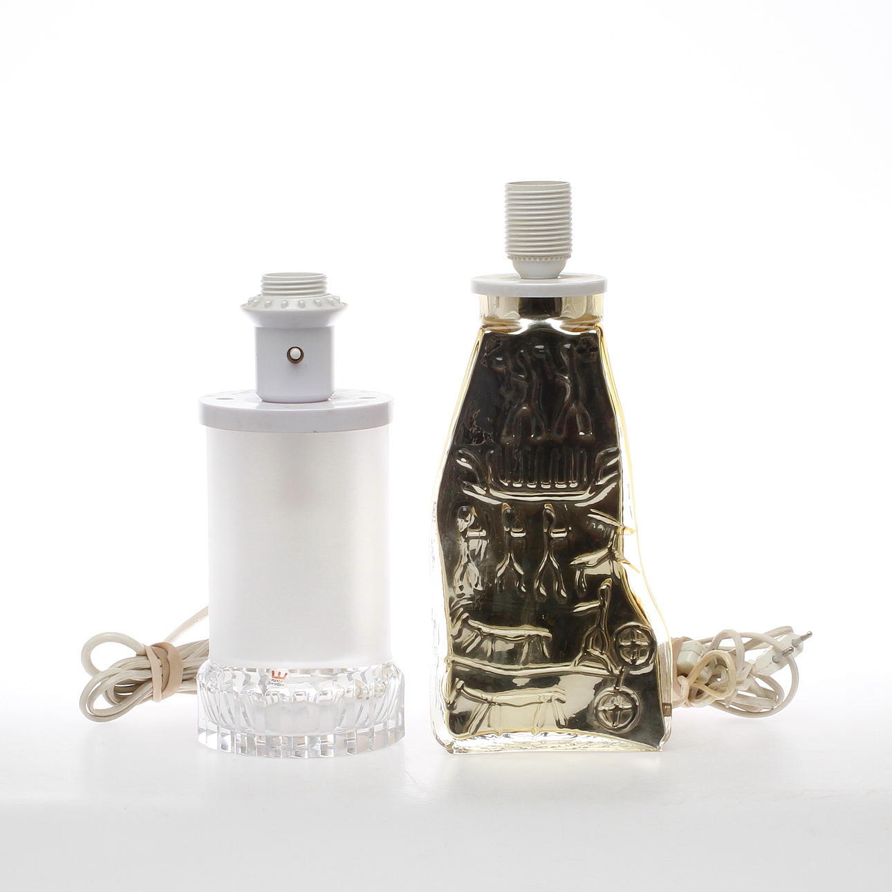 BORDSLAMPOR, 2 st, glas, Kosta samt Flygsfors, 1900-talets andra hälft.