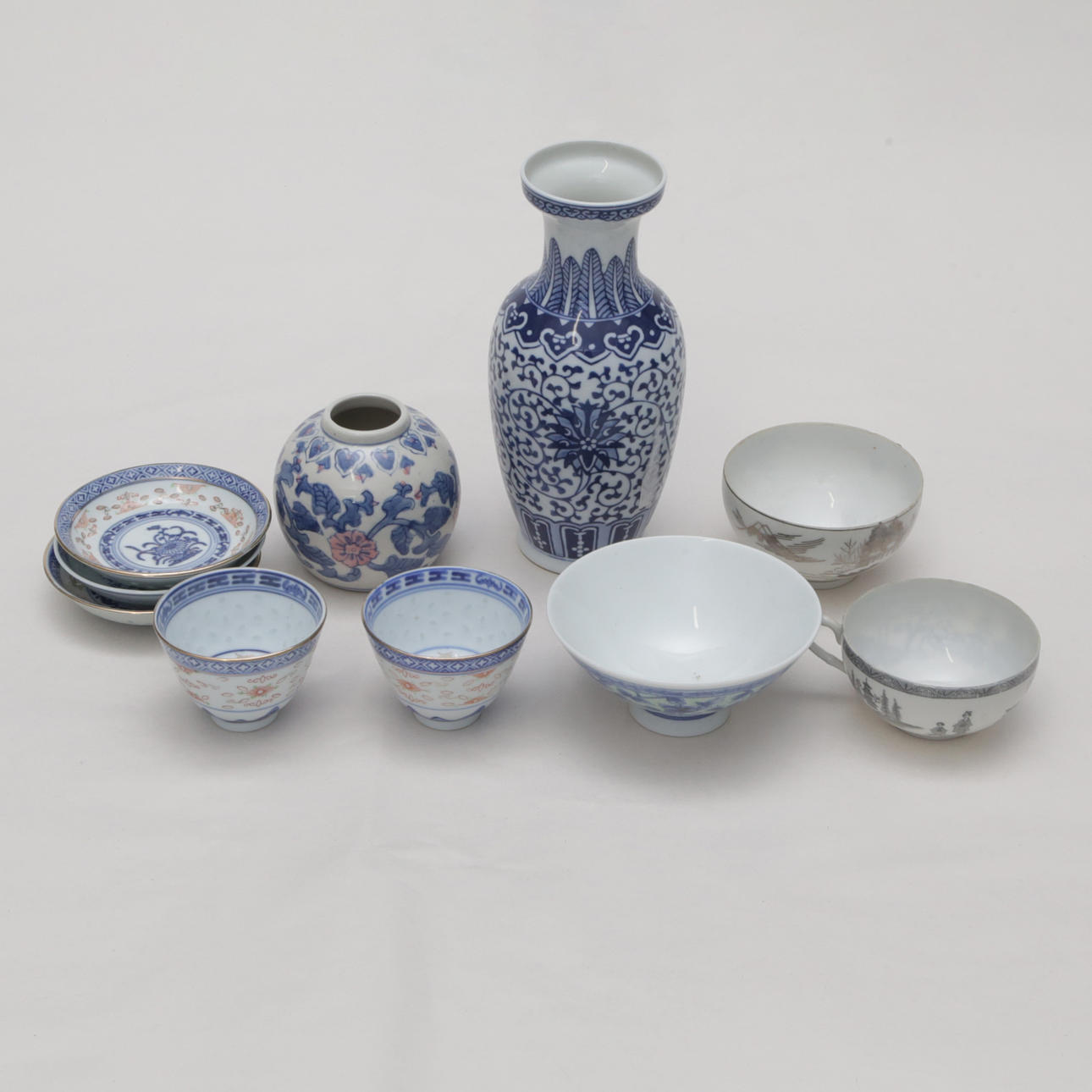 10 objetos de porcelana, Asia.