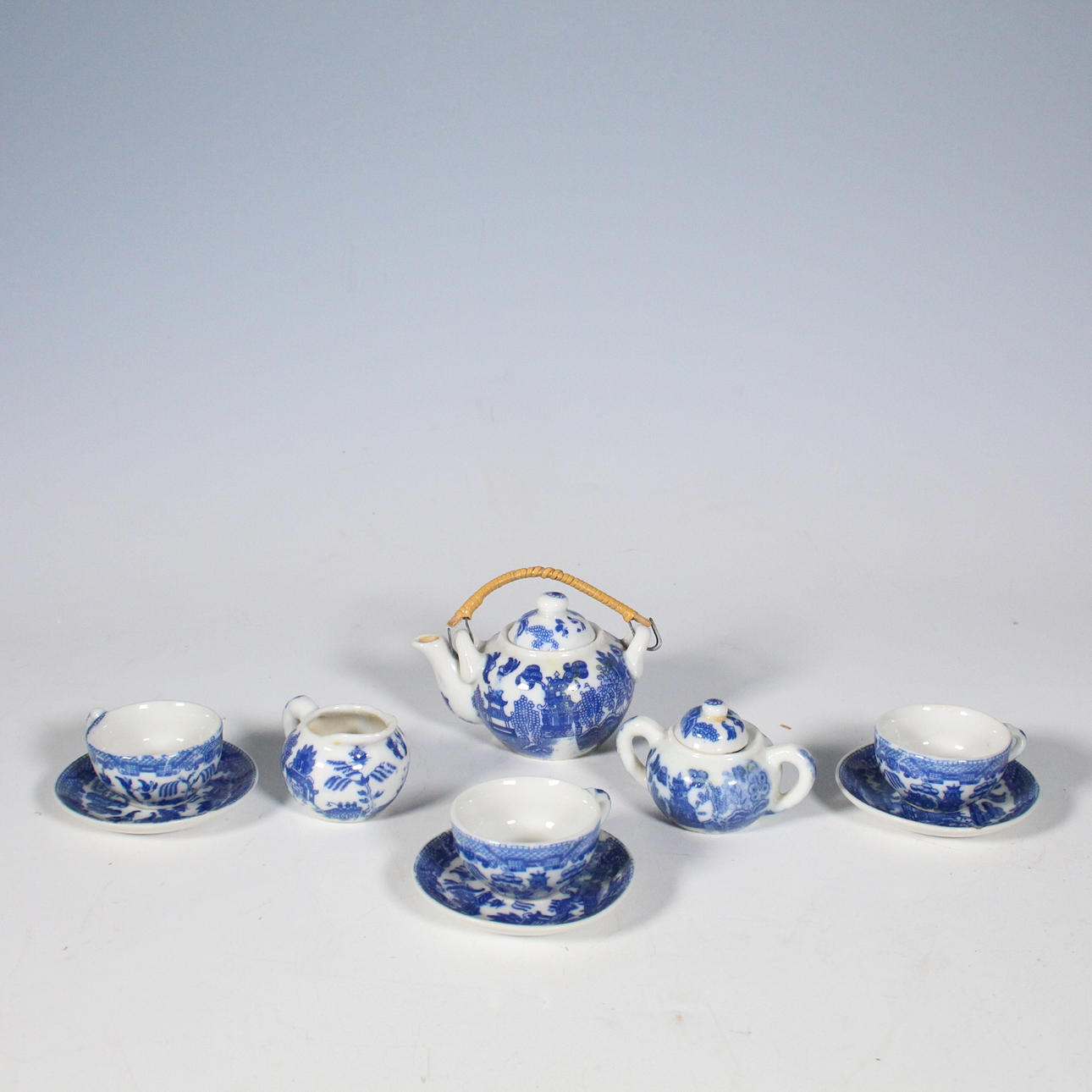 Kinder Teeservice '' Mini China '' 9-teilig.