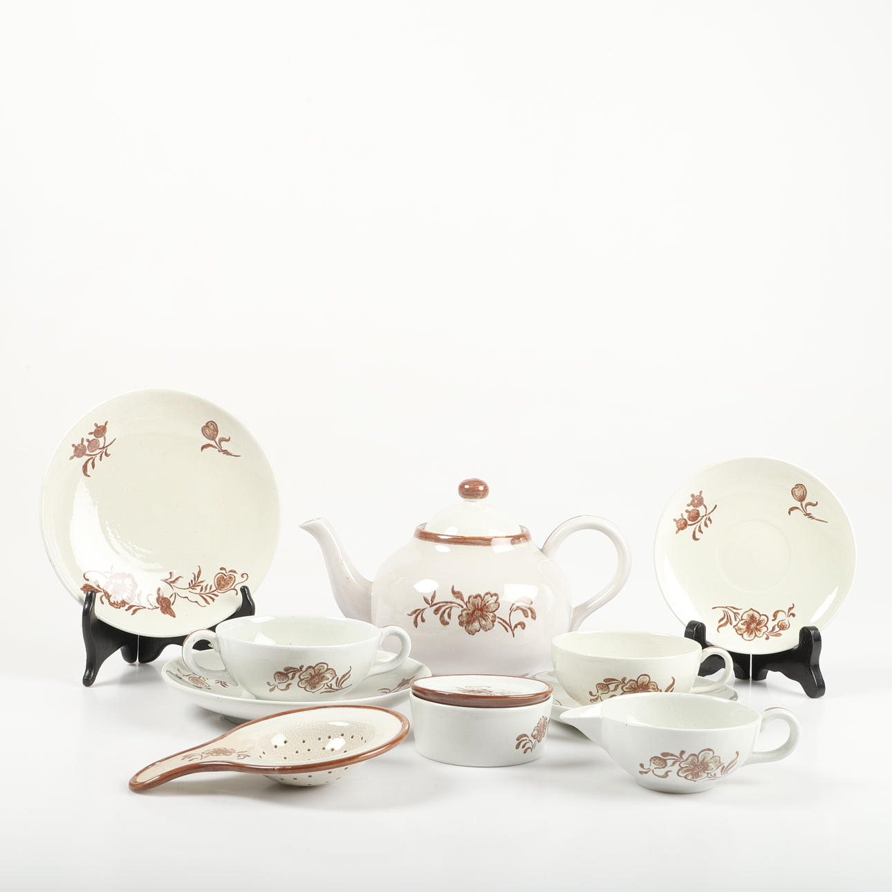 A ceramic tea set, parts, Höganäs, 1927.