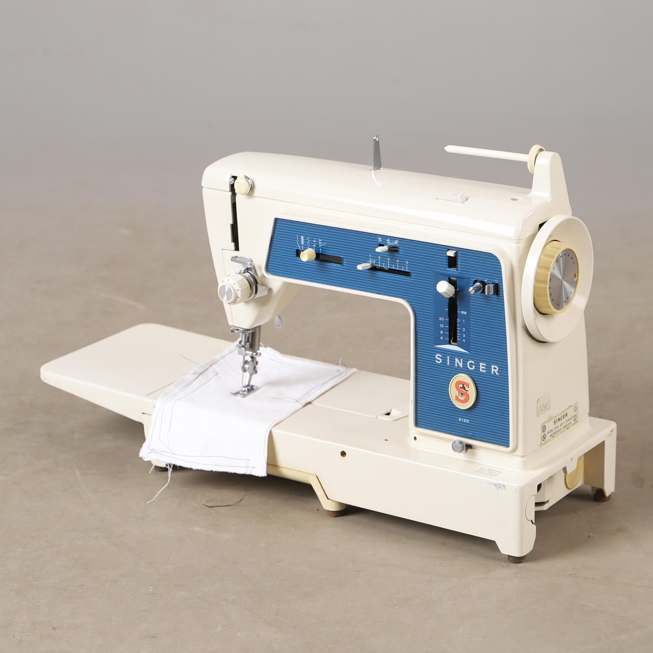 NÄHMASCHINE, Singer 676 G.