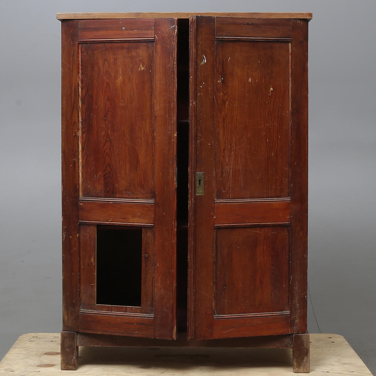 SKÅP, omkring 1900.