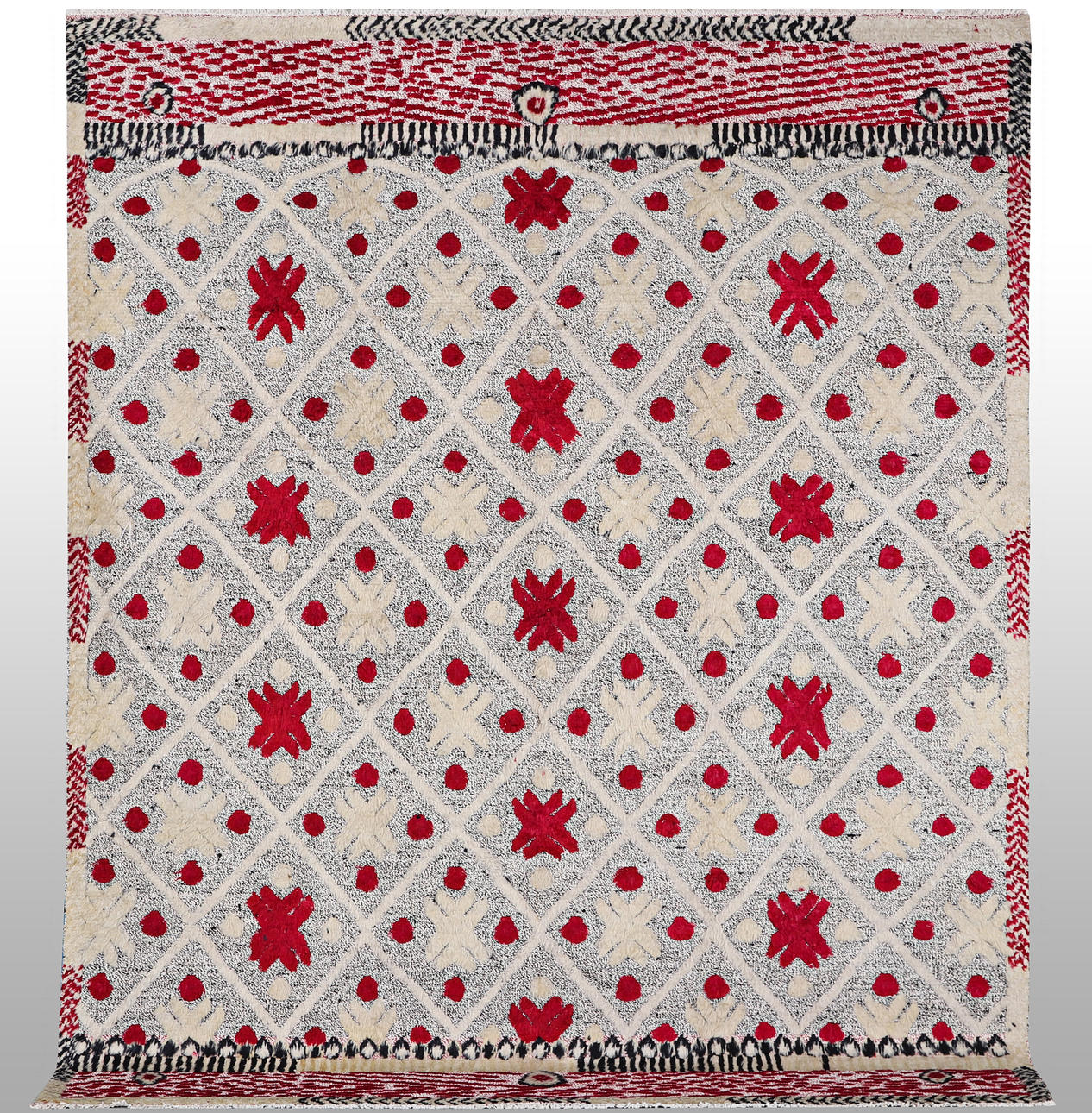 TÆPPE, Marokko, 337 x 265 cm.