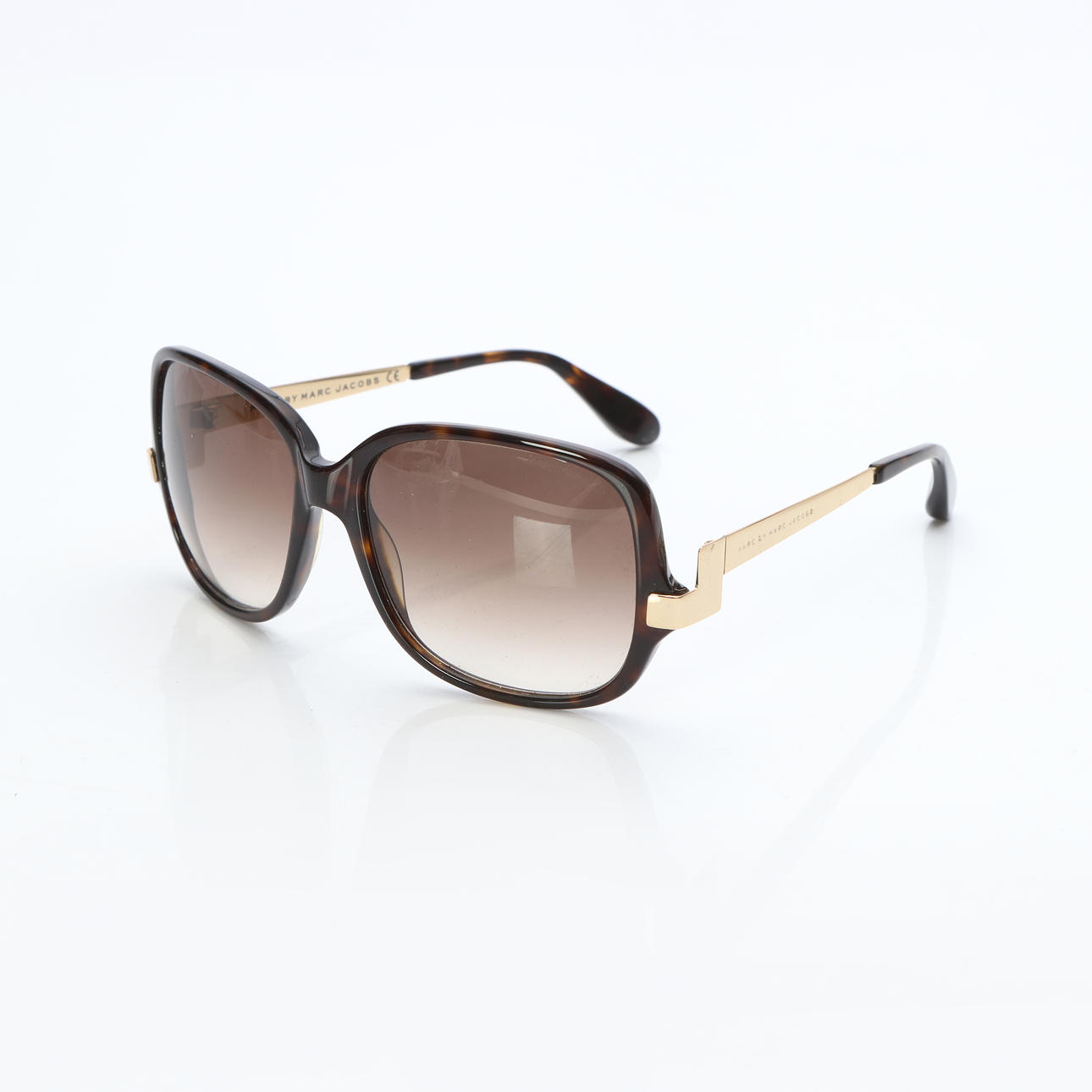 MARC JACOBS, SUNGLASSES. Turtle-colored plastic and gilt metal.