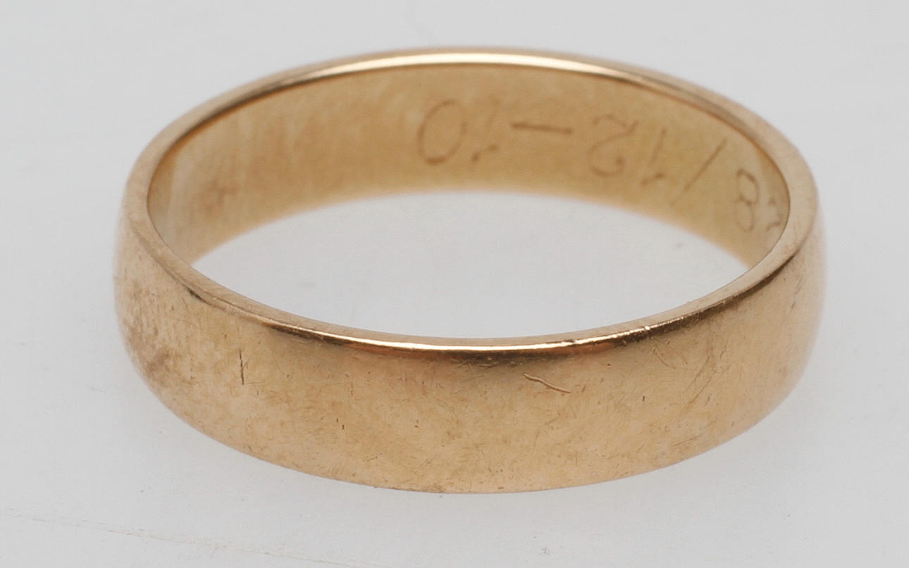 RING, 18k guld, vikt ca 3 gr.