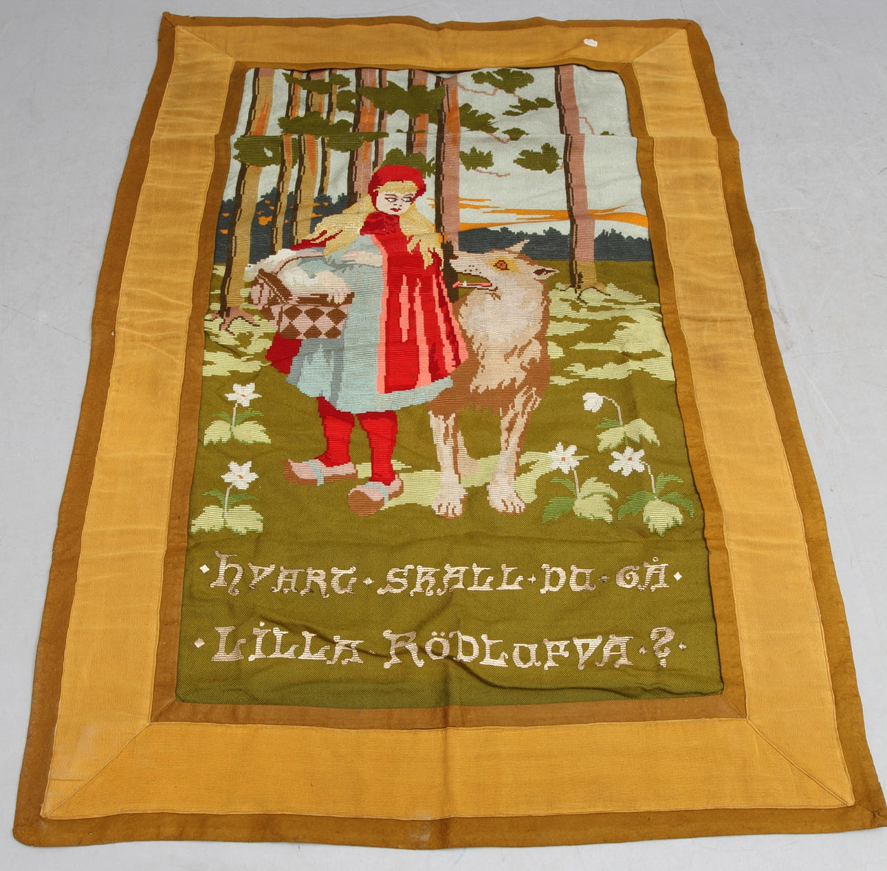 VÄVNADER samt BRODERIER, 6 st, 1900-tal.