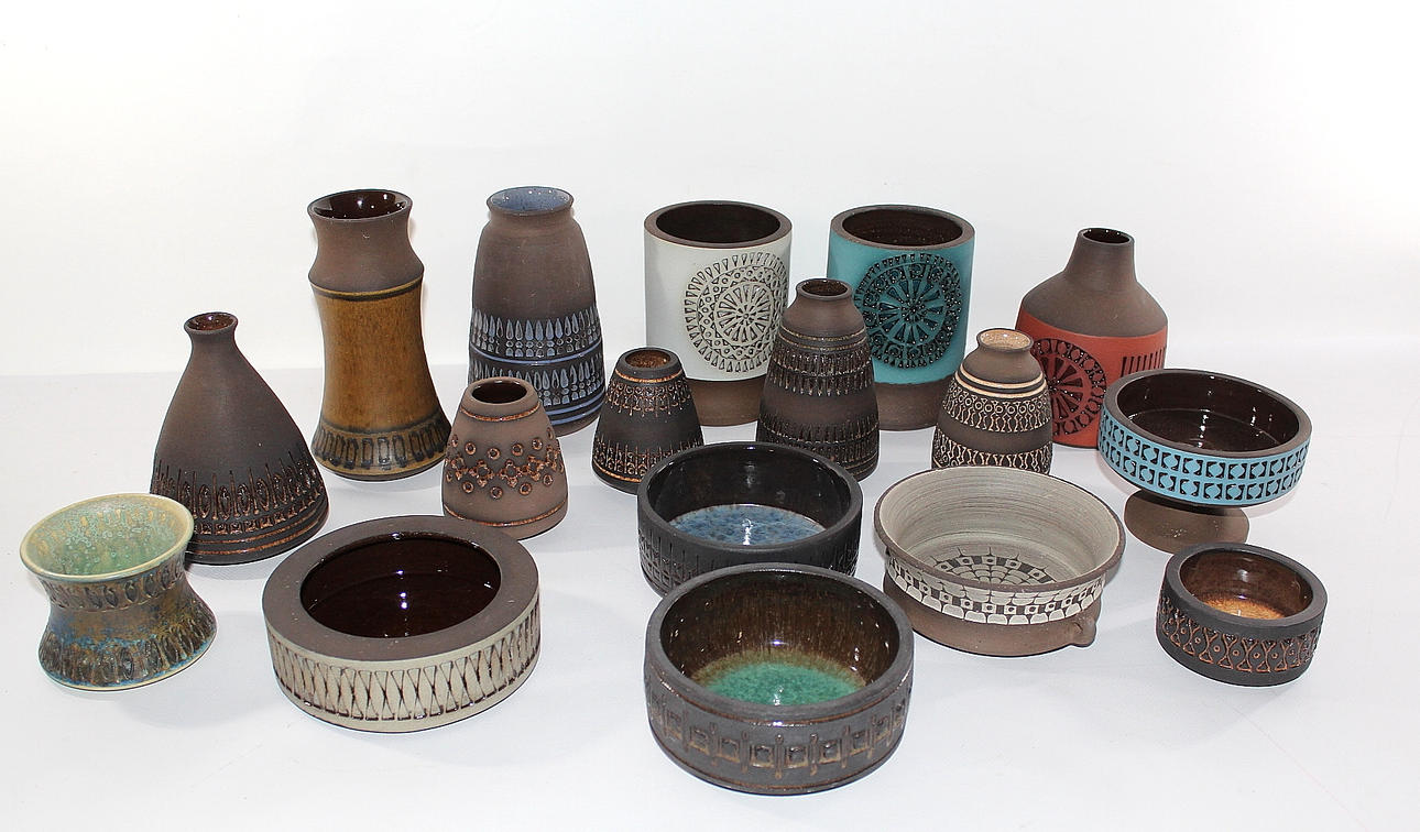 VASER och SKÅLAR, keramik, 17 delar, Alingsås bl.a Ulla Winblad.