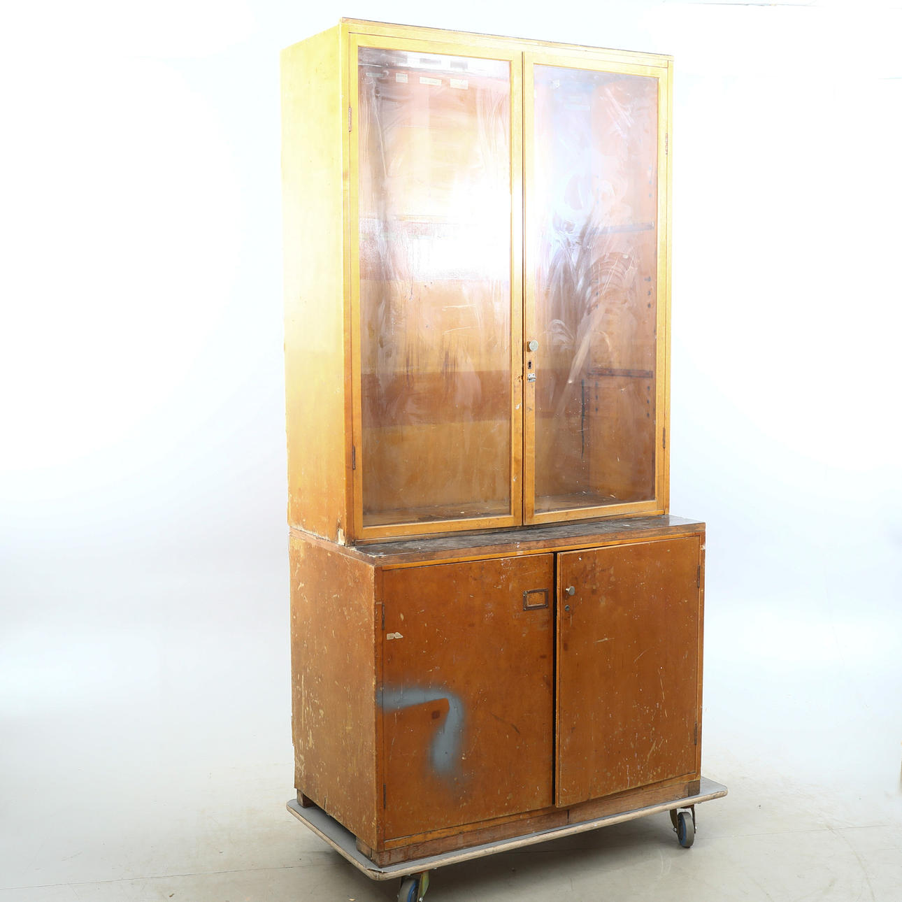 KOULUKAAPPI LASIOVILLA, kaksi osaa.