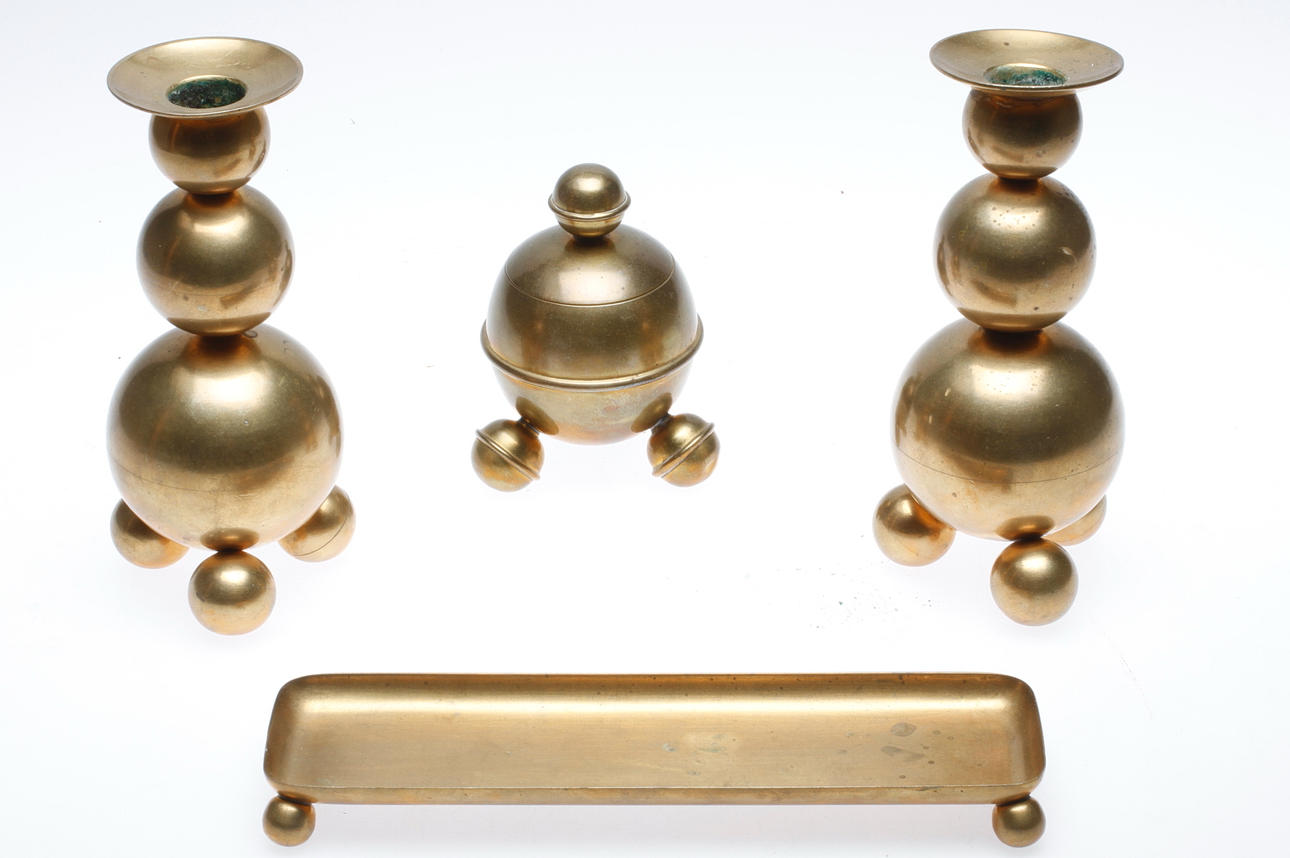 SKRIVBORDSUPPSATSDELAR, 4 delar, mässing, Gusum och Alb. Lindström Eskilstuna.